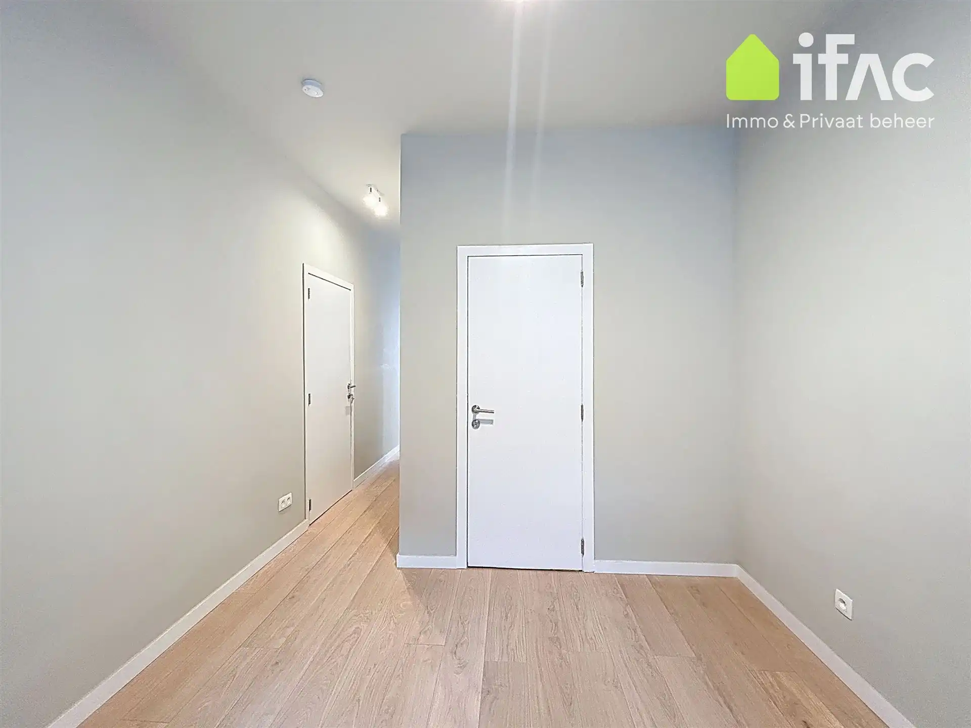 Volledig gerenoveerd appartement met terras foto 9