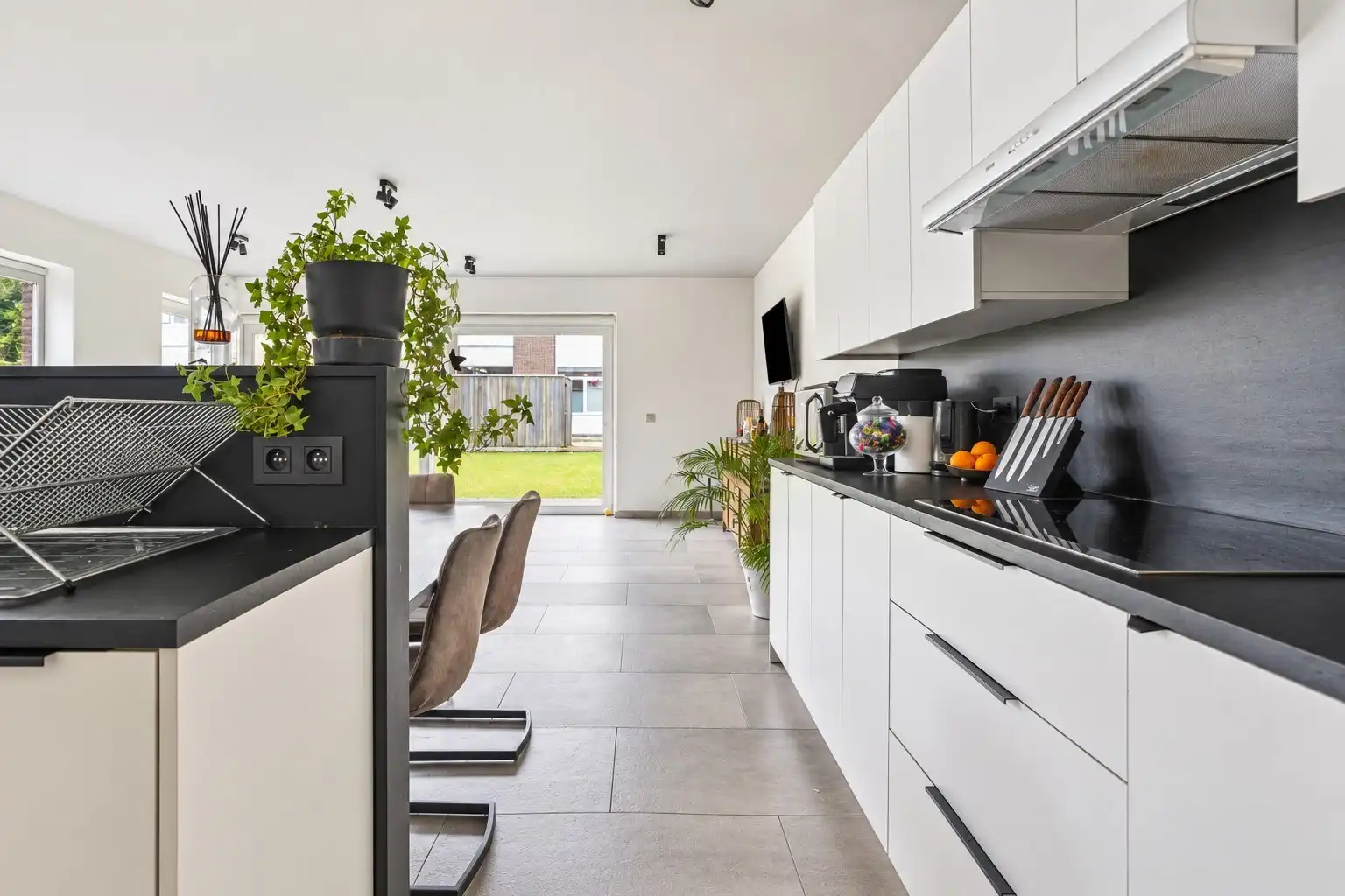 Ruime recente woning met home-office, 3 slaapkamers, tuin met uitweg & garage. (aankoop aan 2% mogelijk!) foto 9
