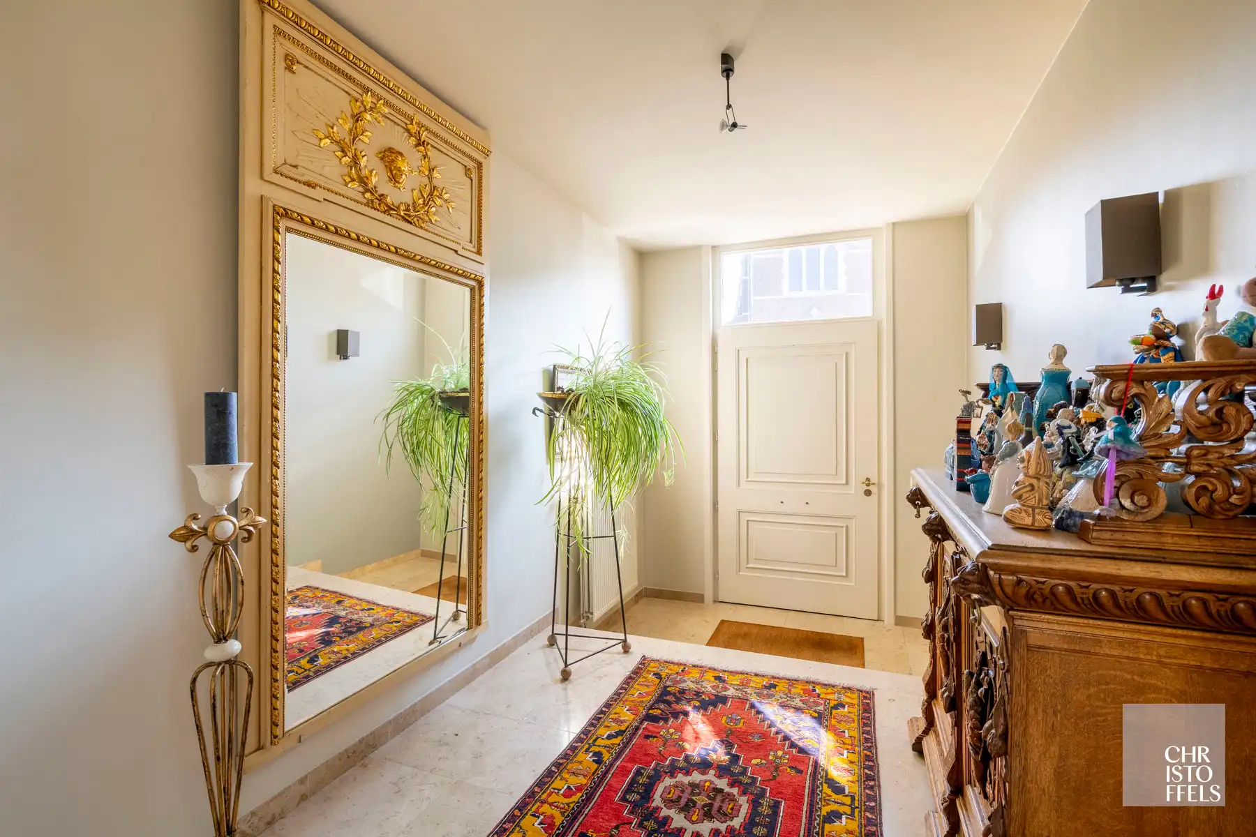 Riante vrijstaande woning mét praktijkruimte in het centrum van Opgrimbie!  foto 3