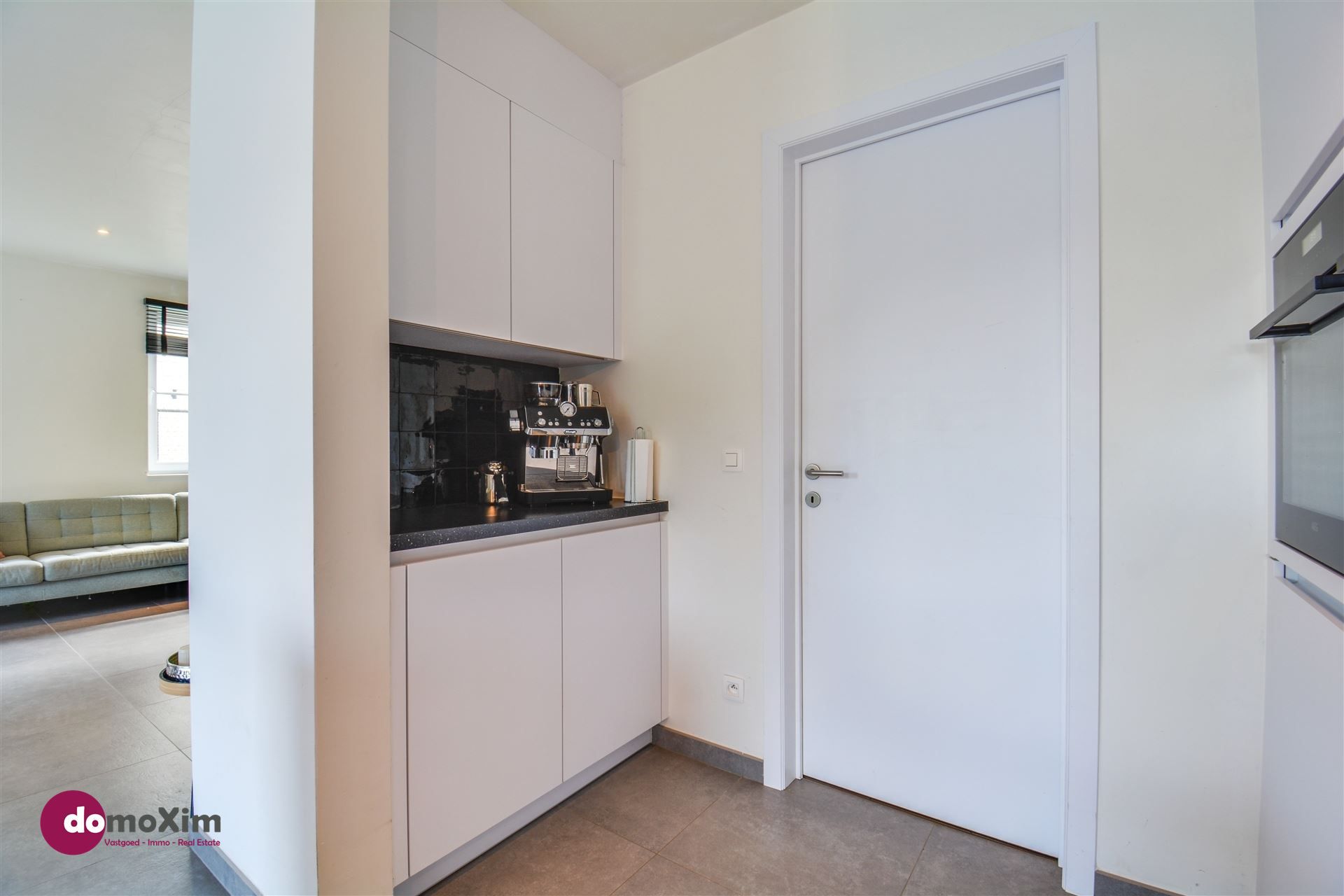 Prachtige energiezuinige woning met 5 slaapkamers gelegen in een rustige woonwijk foto 9