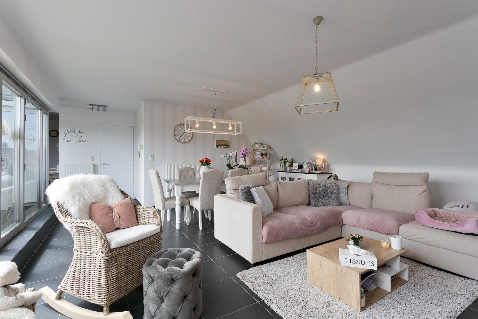 Dakappartement met ruim zuidgeoriënteerd terras! foto 6