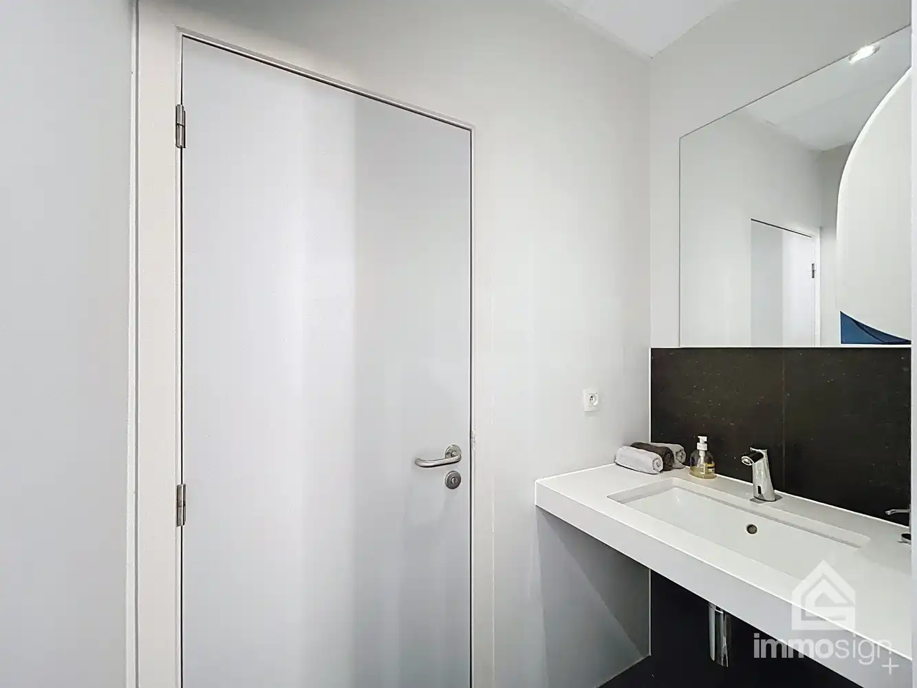 Praktische kantoorruimte in het hart van Bocholt! foto 17