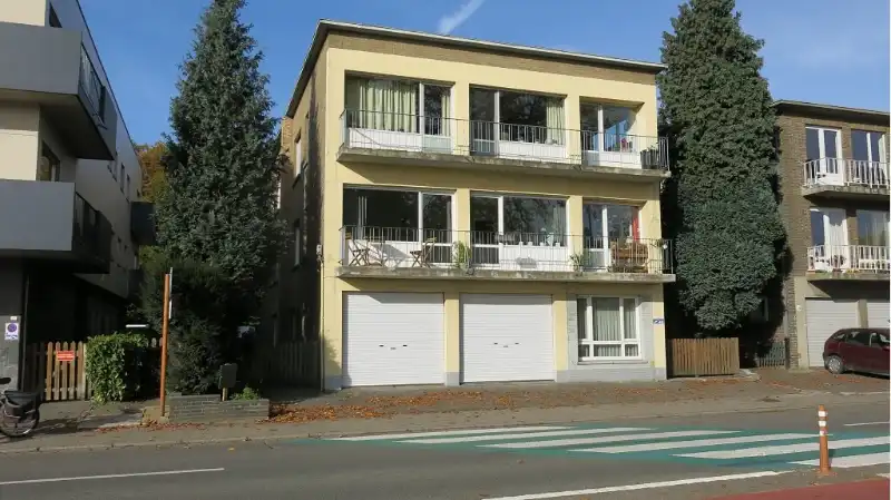 Comfortabel 2-slaapkamerappartement met GARAGE te koop in Sint-Michiels Brugge foto 10