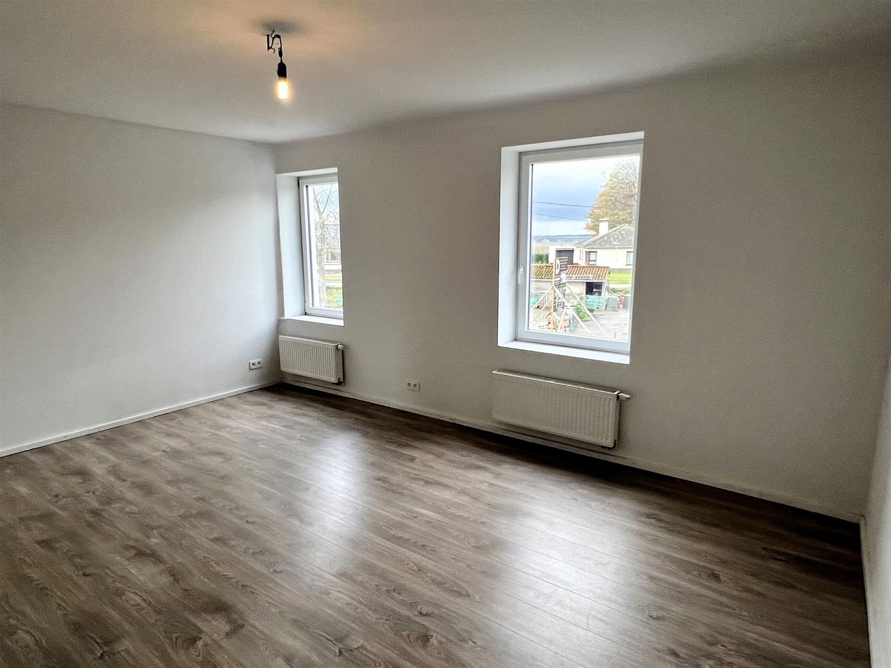 Stijlvol gerenoveerde en comfortabele woning met zonnige tuin  foto 8