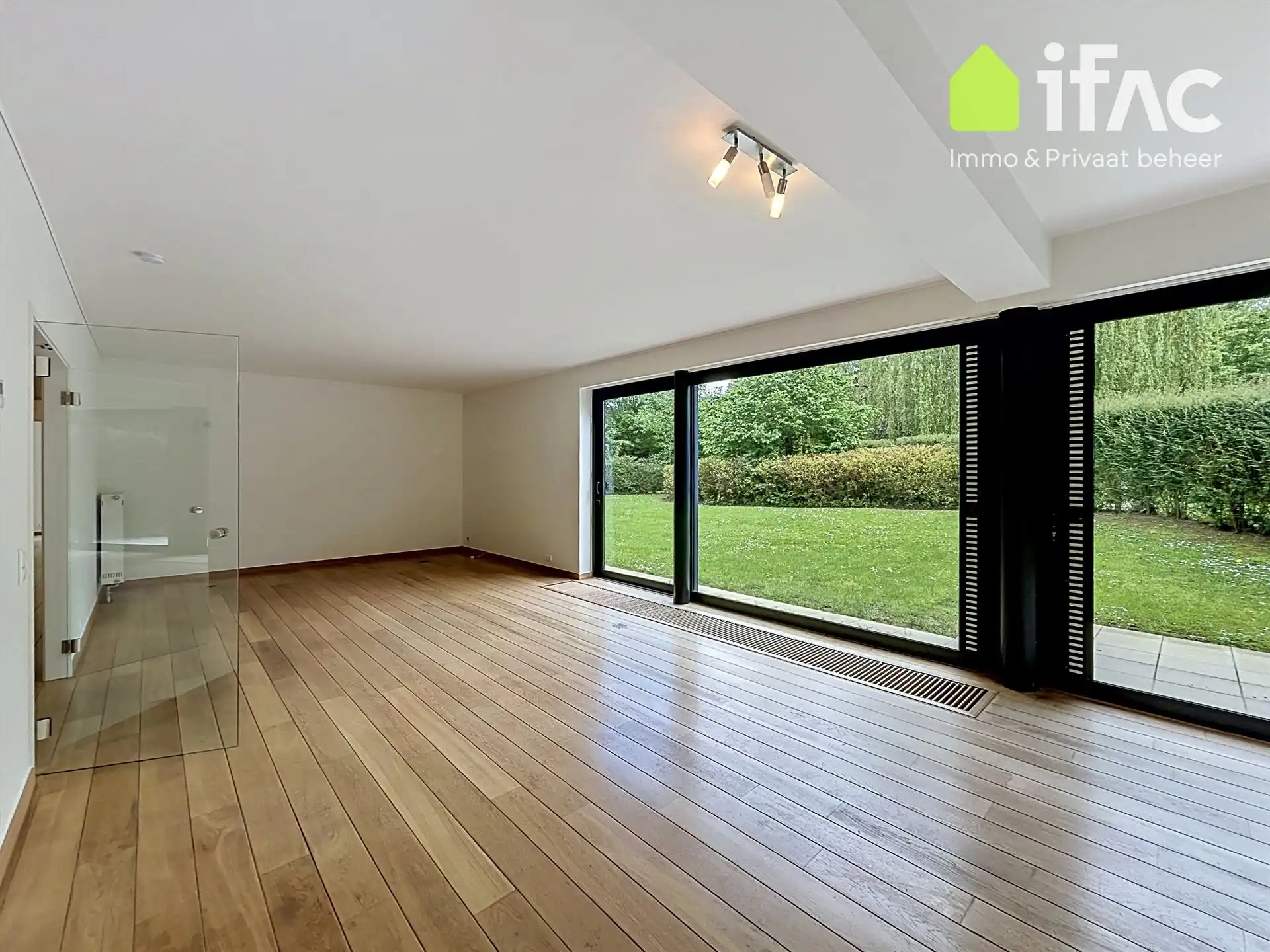 Exclusief gelijkvloers appartement met 2sk en privé tuin foto 6