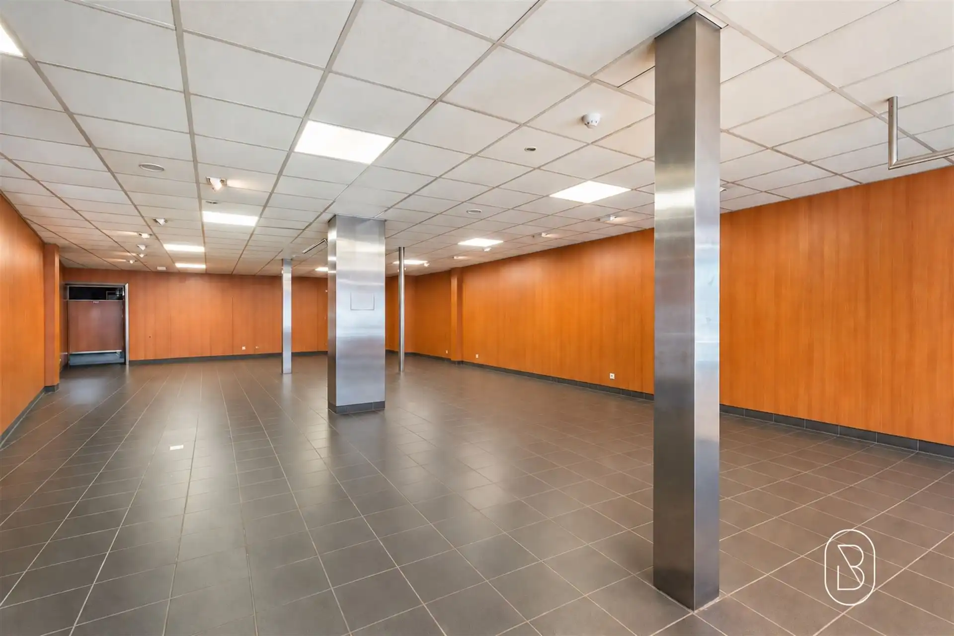 Handelspand met ruime woonst op toplocatie in Hulste foto 2