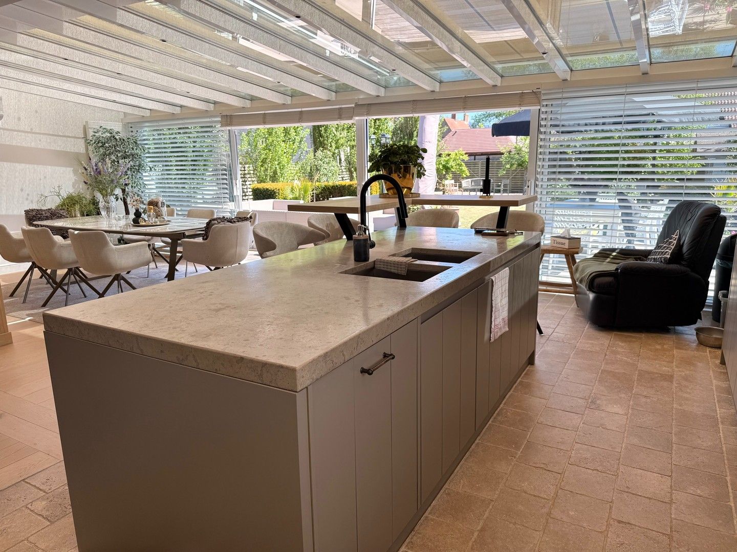 Top afgewerkte Villa op zongericht perceel. foto 12