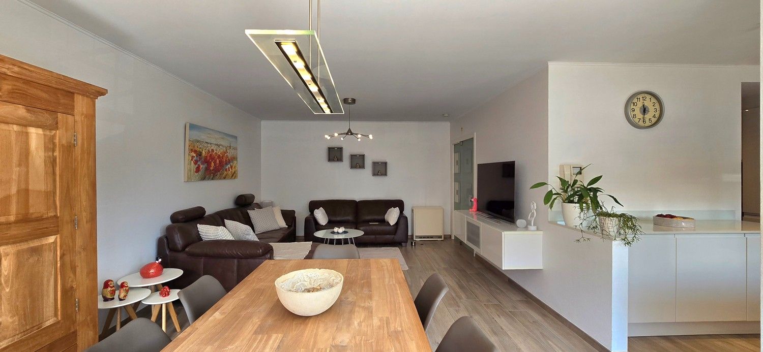 TE KOOP : instapklaar appartement op centrale ligging met 2 slaapkamers en 2 terrassen foto 6