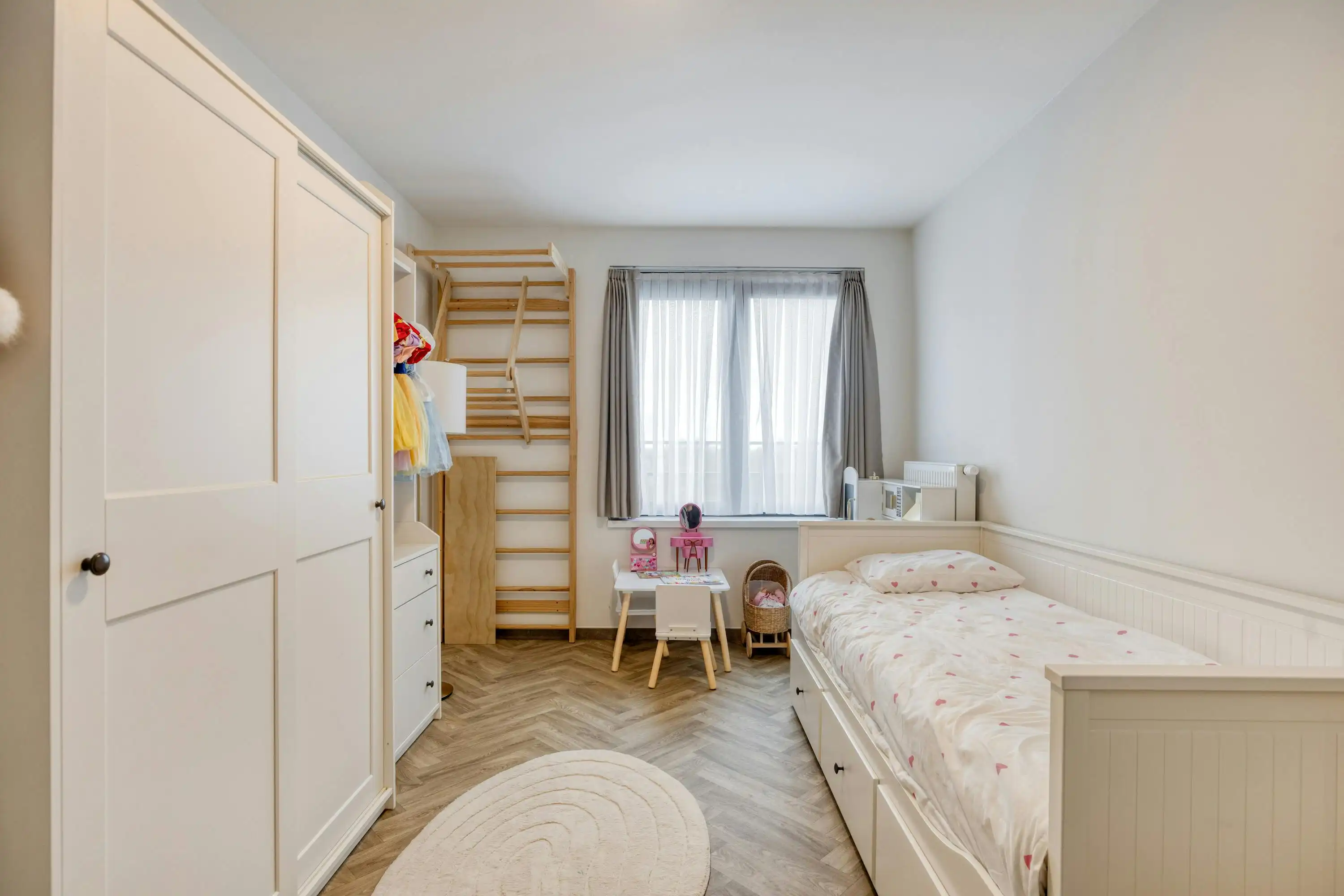 Ruim appartement te koop in Ieper met 3 kamers foto 13