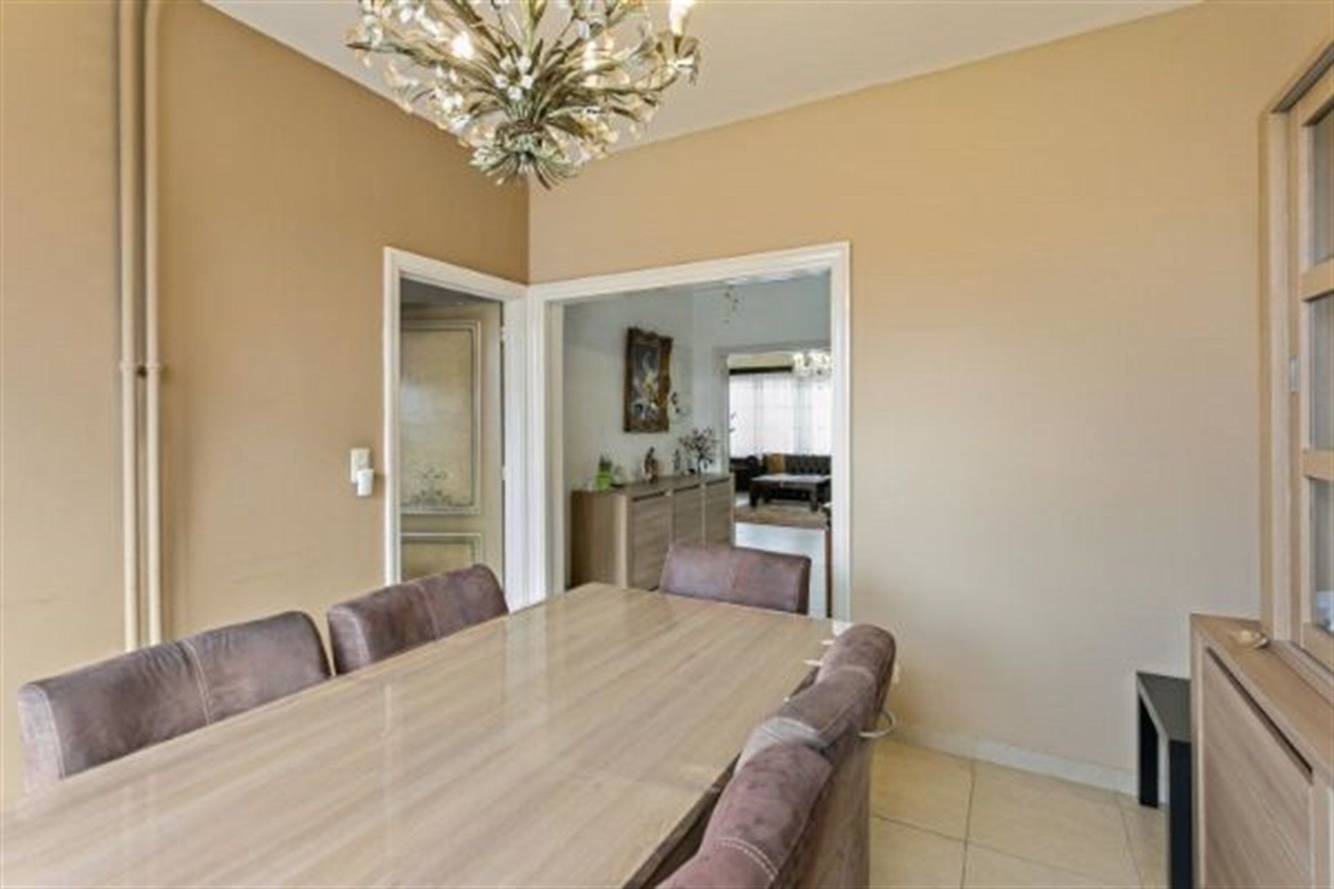 Ruime bel-étagewoning met 4 slaapkamers Betonconstructie foto 17