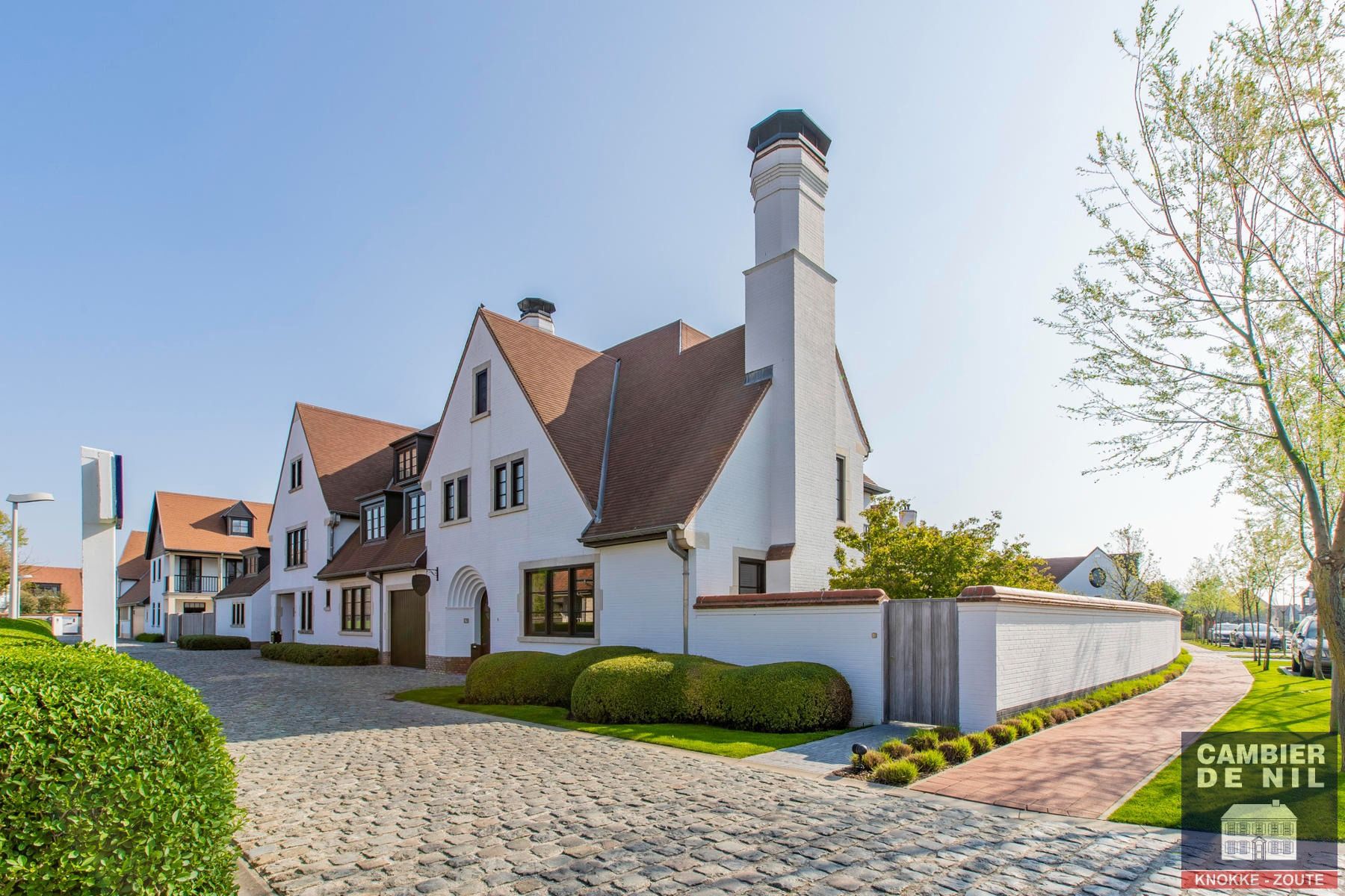 Recente en uitzonderlijk afgewerkte villa foto 30