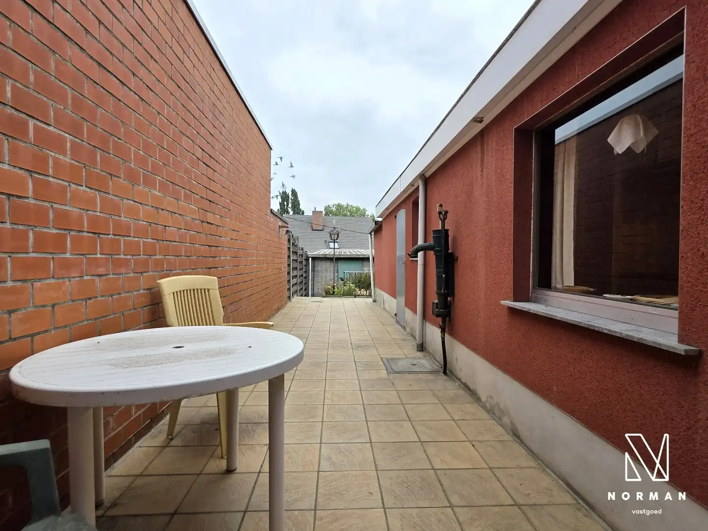 Centraal gelegen woning met grote garage/atelier met uitweg te Kuurne foto 13