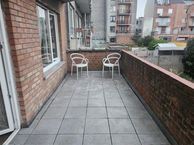 Gerenoveerd tweeslaapkamerappartement van maar liefst 90 m2 met zonnig terras op eerste verdieping. foto 11