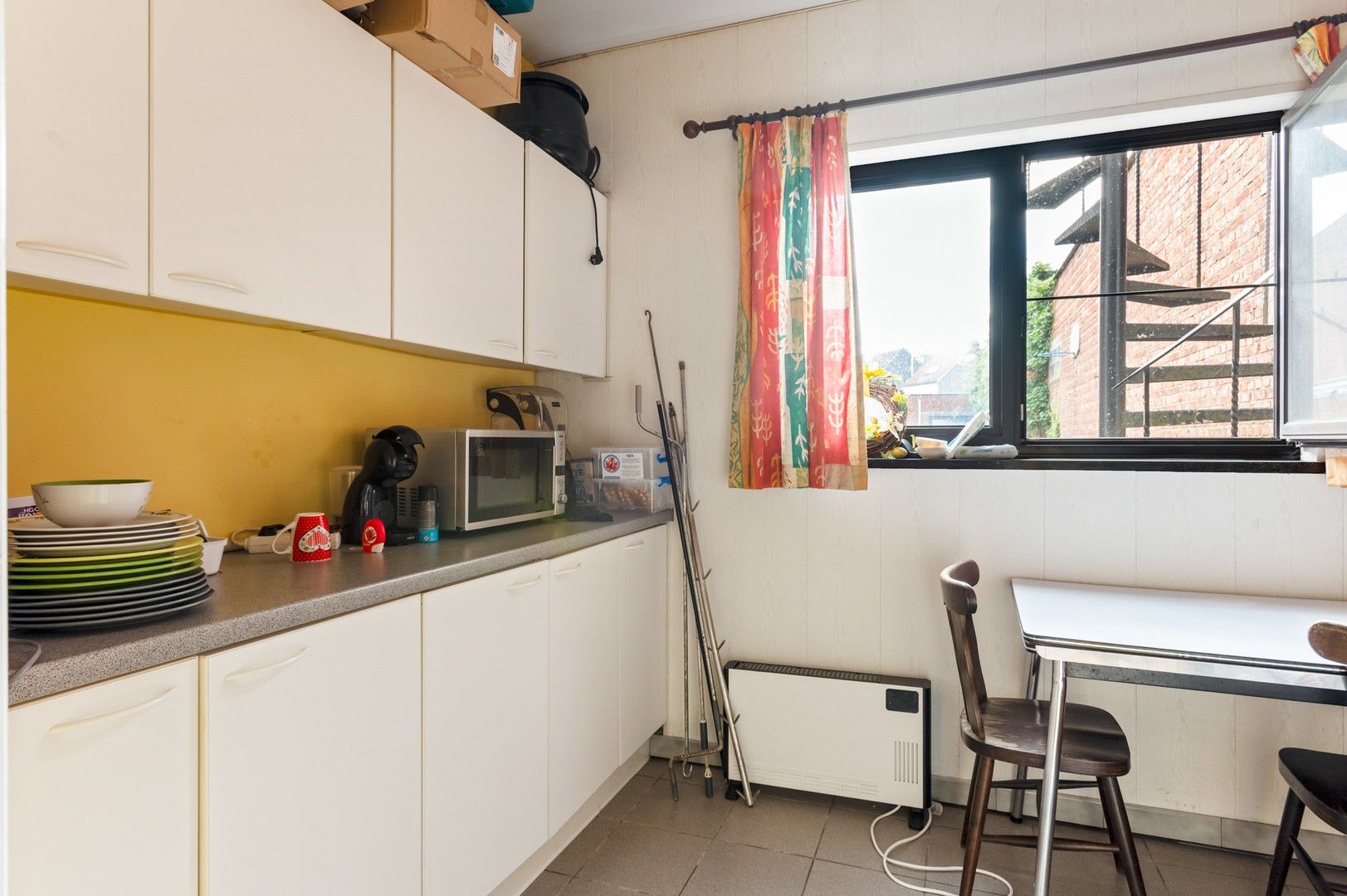 Opbrengsteigendom - Commercieel glv met 3-slpk woonst foto 8