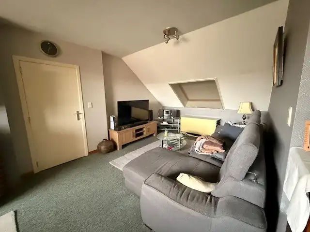 Appartement met 3 slaapkamers gelegen in het centrum van Neeroeteren. foto 5