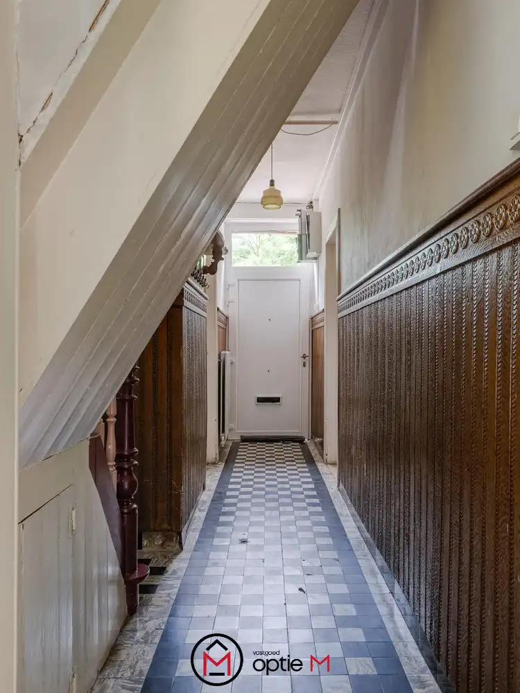 Te renoveren gezinswoning te koop in Bilzen-Hoeselt – met ruime tuin, garage en vijf slaapkamers foto 12