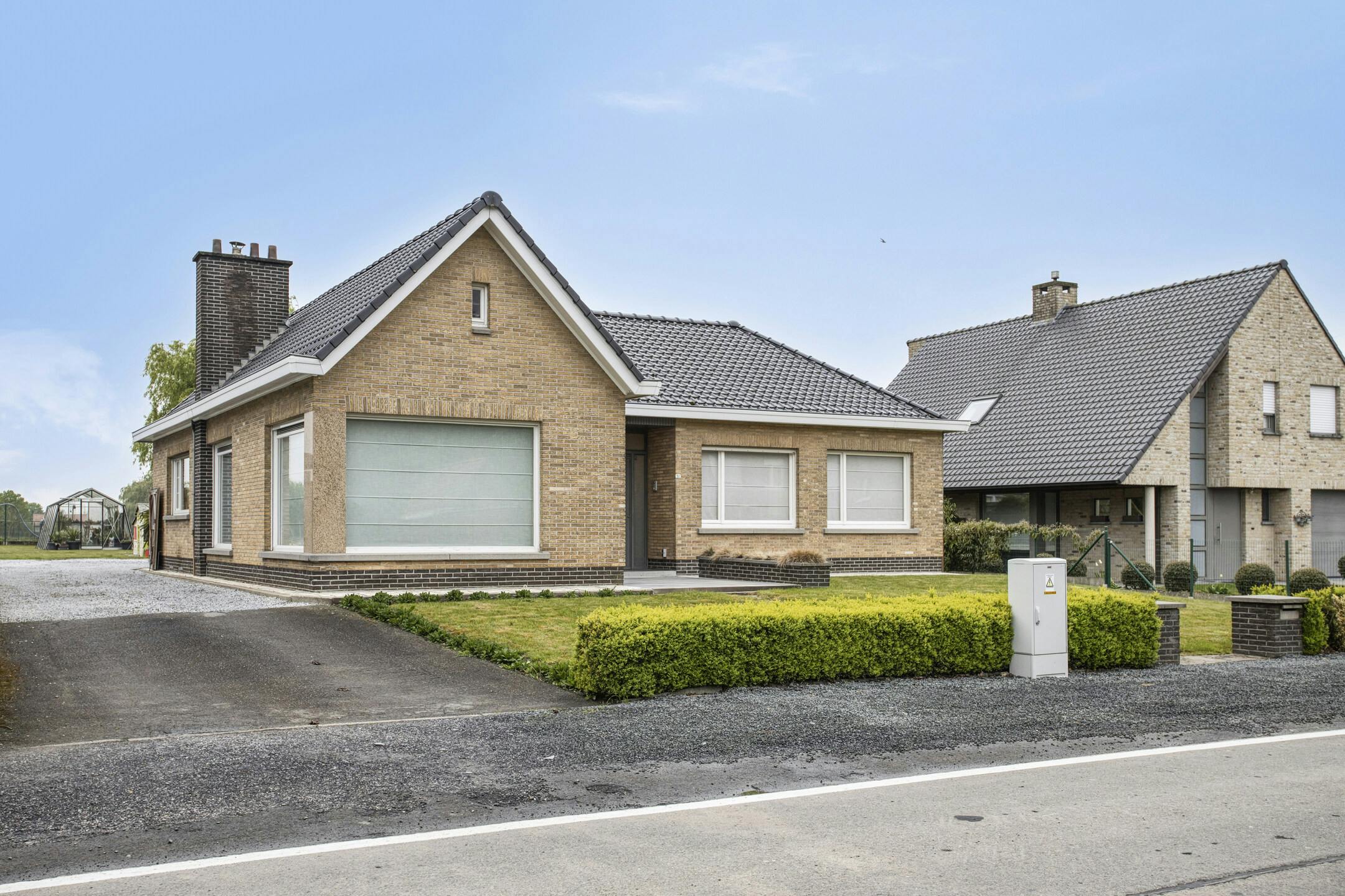 Te renoveren alleenstaand huis te koop op 1062 m² in Rumbeke foto 2