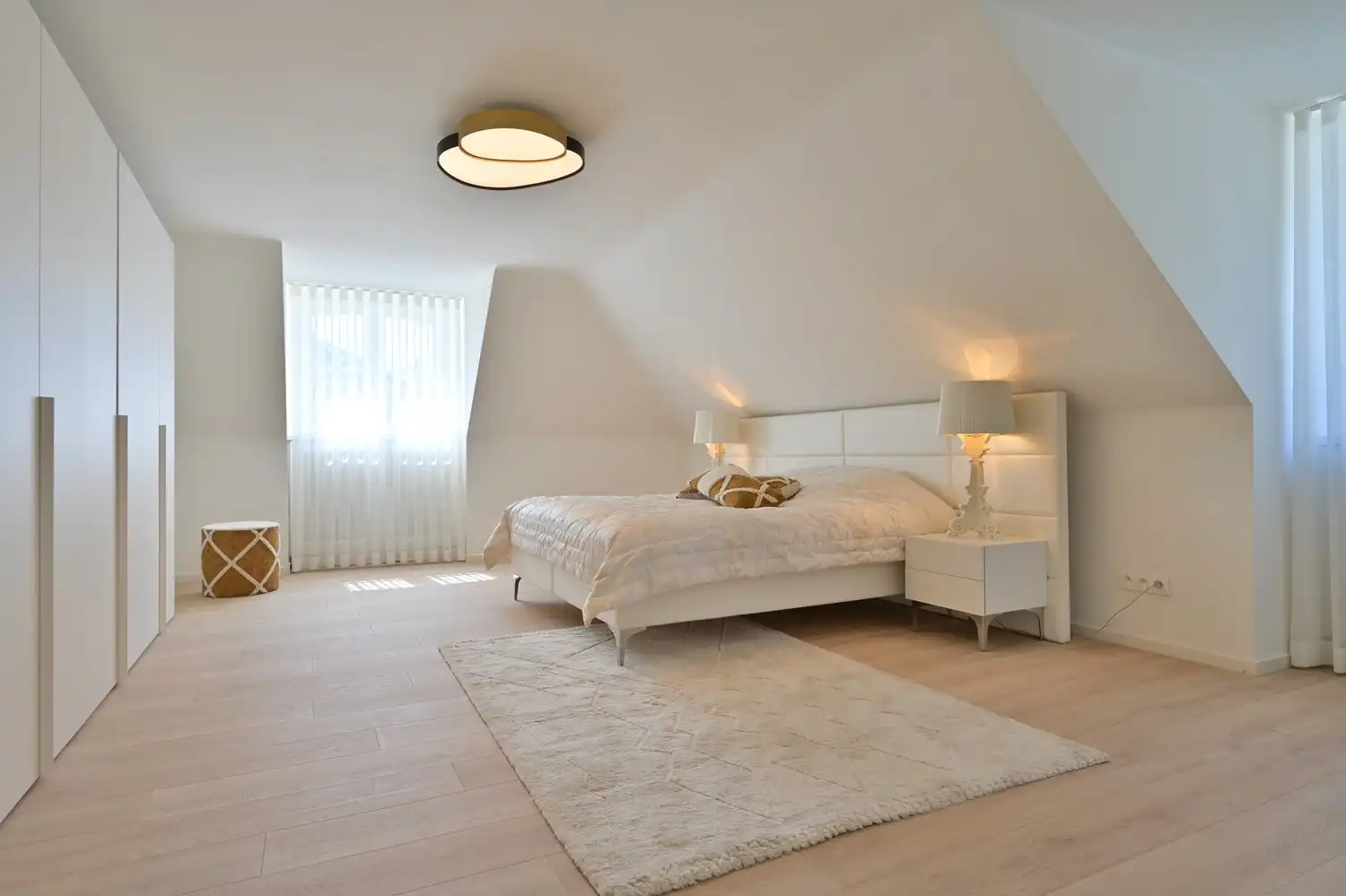 Exclusieve, gerenoveerde villa op toplocatie in residentieel Neerharen foto 20