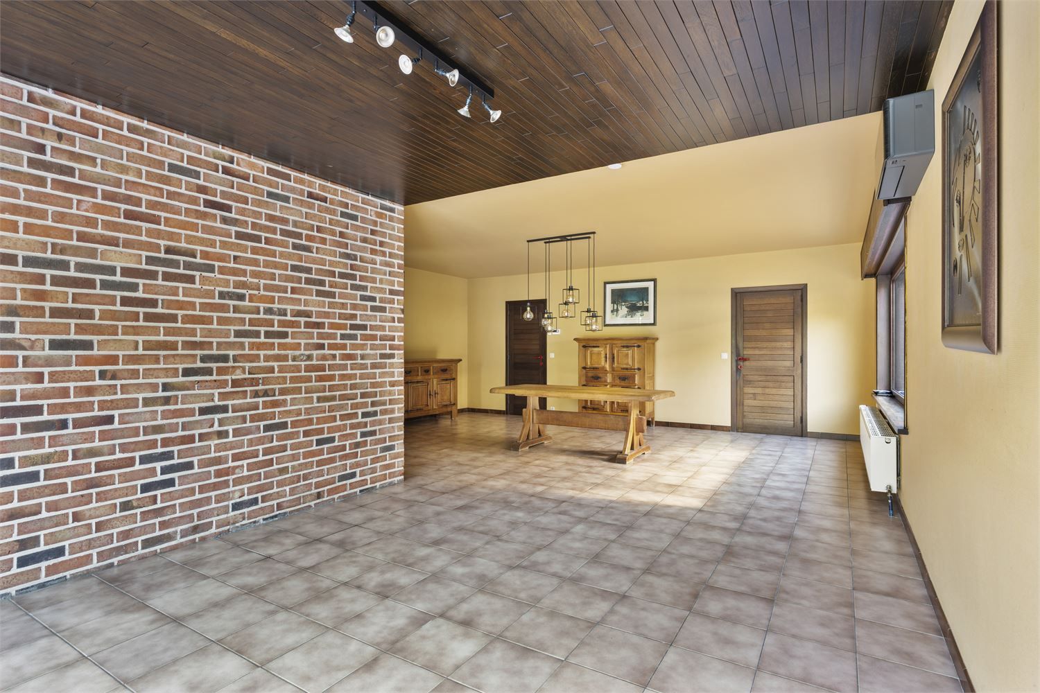 GERENOVEERDE WONING MET ADEMBENEMENDE VERGEZICHTEN foto 12