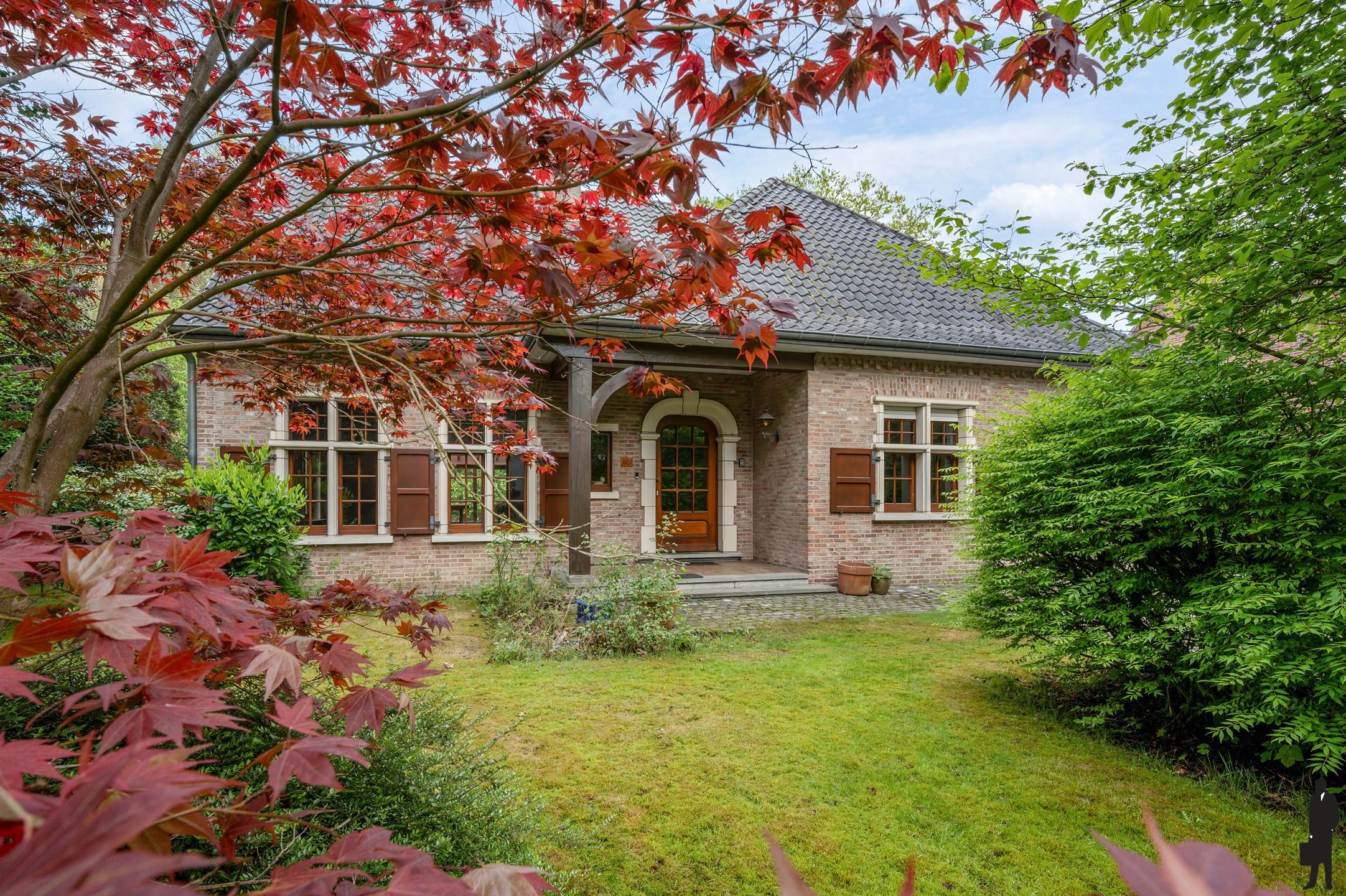 Goed onderhouden villa op centrale locatie foto {{pictureIndex}}