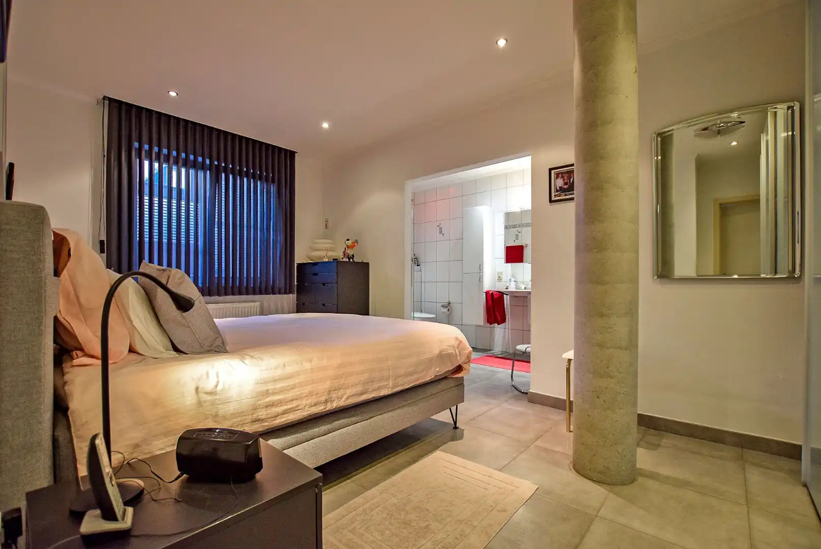 Prachtig onderhouden gelijkvloersappartement van maar liefst 175m² gelegen op 50m van het strand te Sint-Idesbald. foto 14