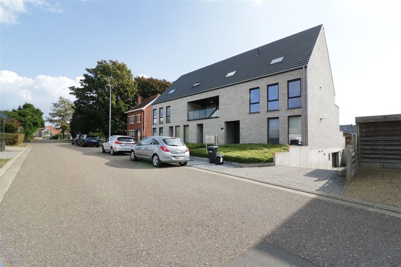 Duplex met 2 slpk., zuidterras en autostplts op rustige locatie foto 26