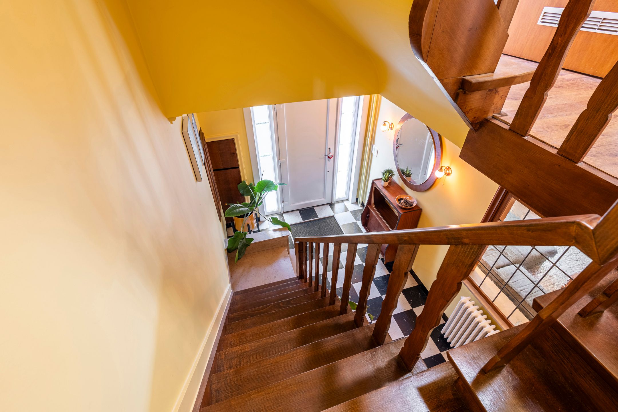 Instapklare gezinswoning met 5 slpks en ZW-tuin foto 11