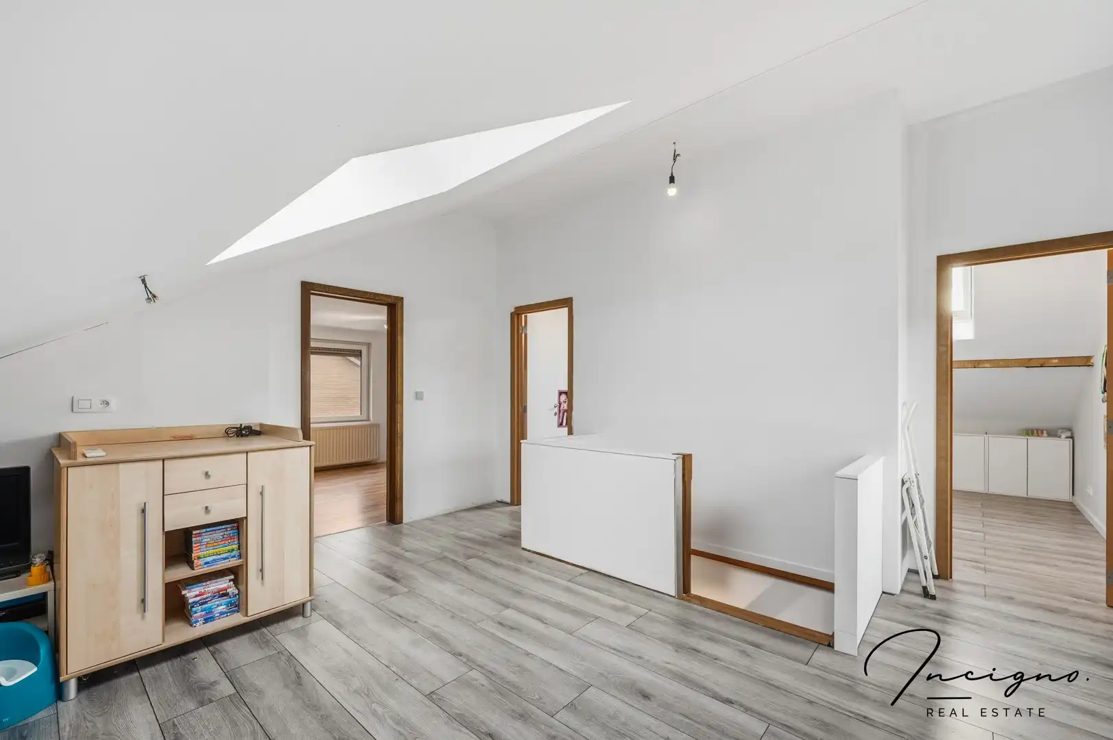 Ruime gezinswoning met ruime tuin en aparte garage foto 12