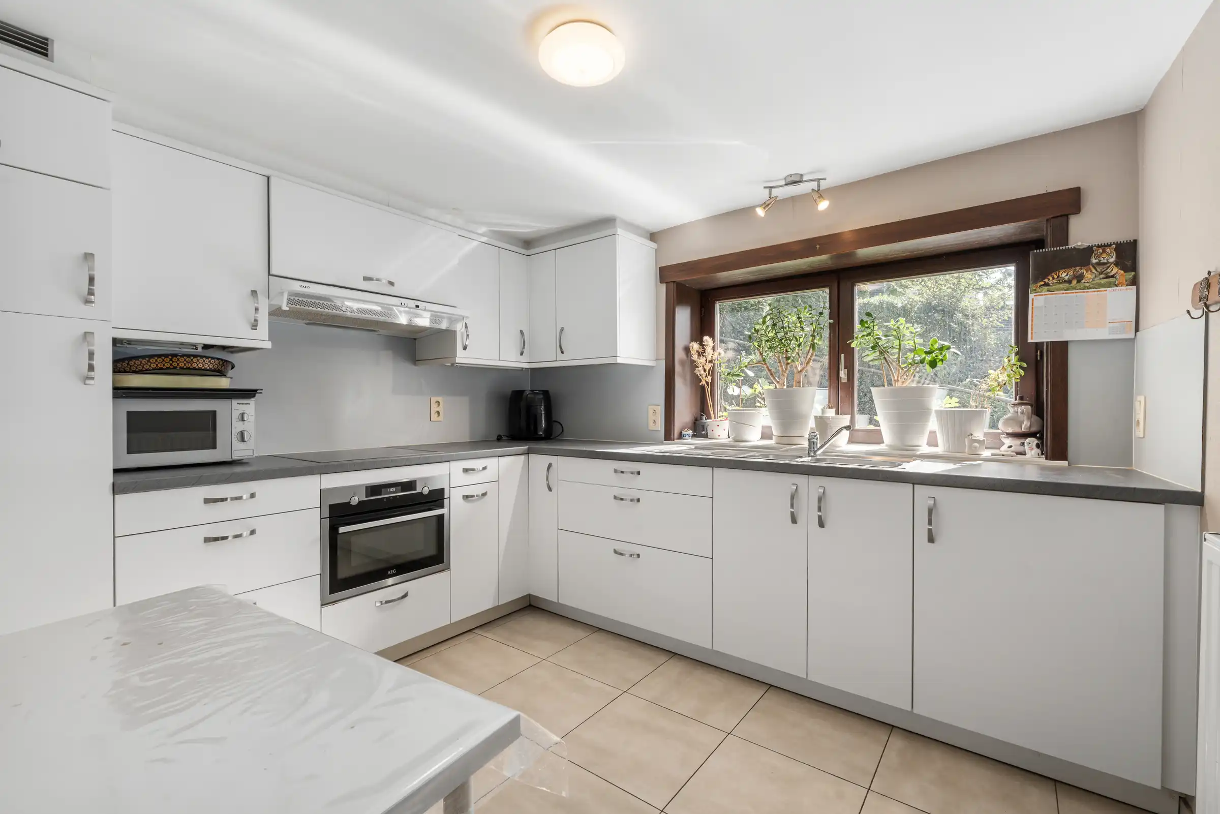 Ruime woning met renovatie foto 6