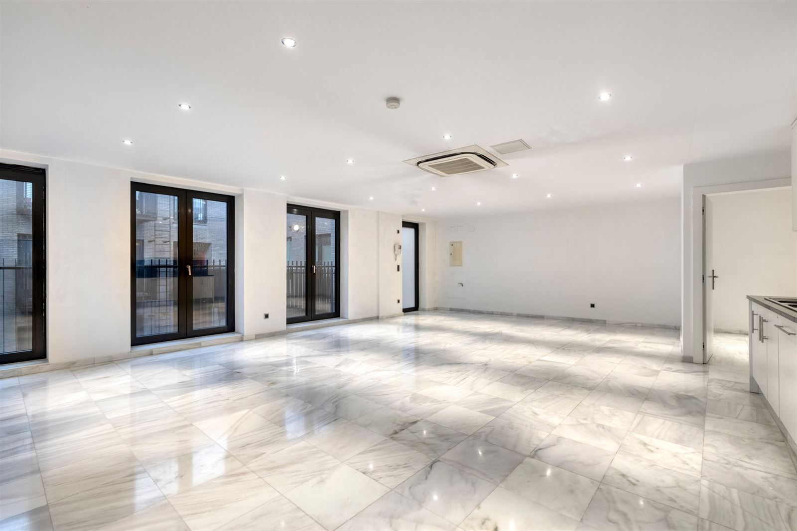 For the shop aholics between us: Meir shopping street foto 9