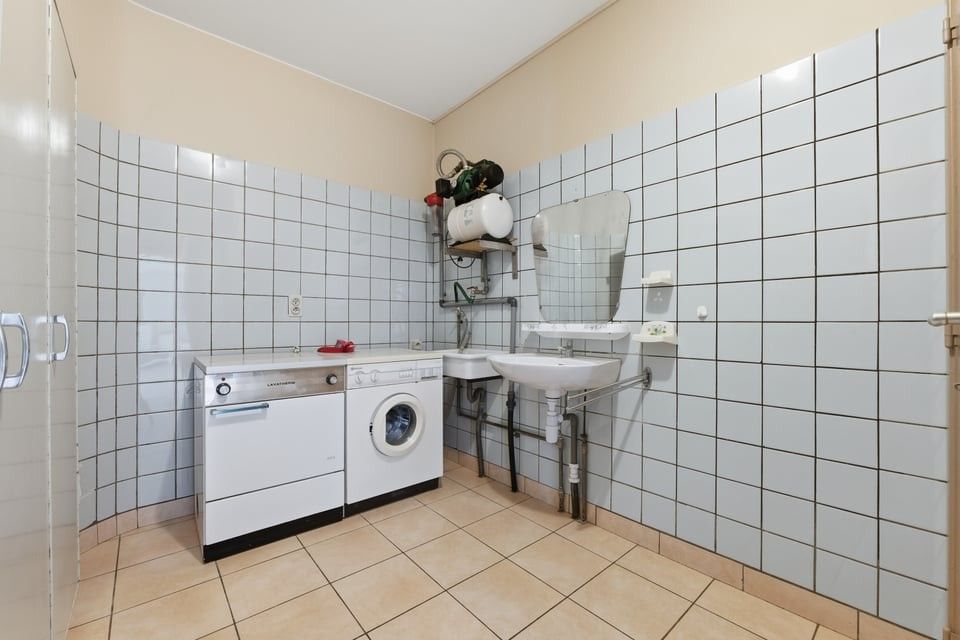 KNUSSE GEZINSWONING MET 4 SLKS EN EEN GARAGE IN BOEKHOUT foto 13