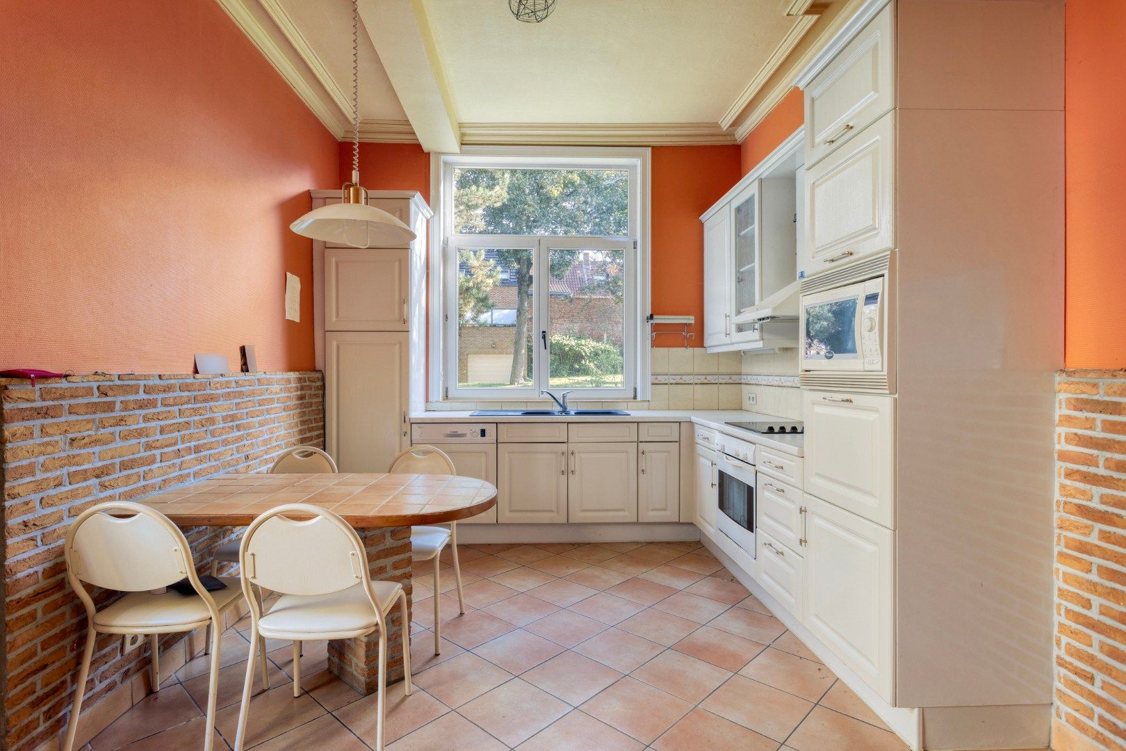 Een zeer ruime herenwoning te Edingen! foto 17