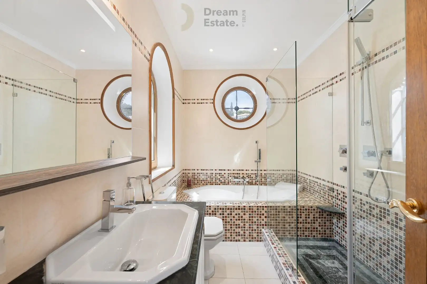 Welkom in deze prachtige villa te El Paraiso, een mix van Andalusische charme en moderne elegantie. foto 37