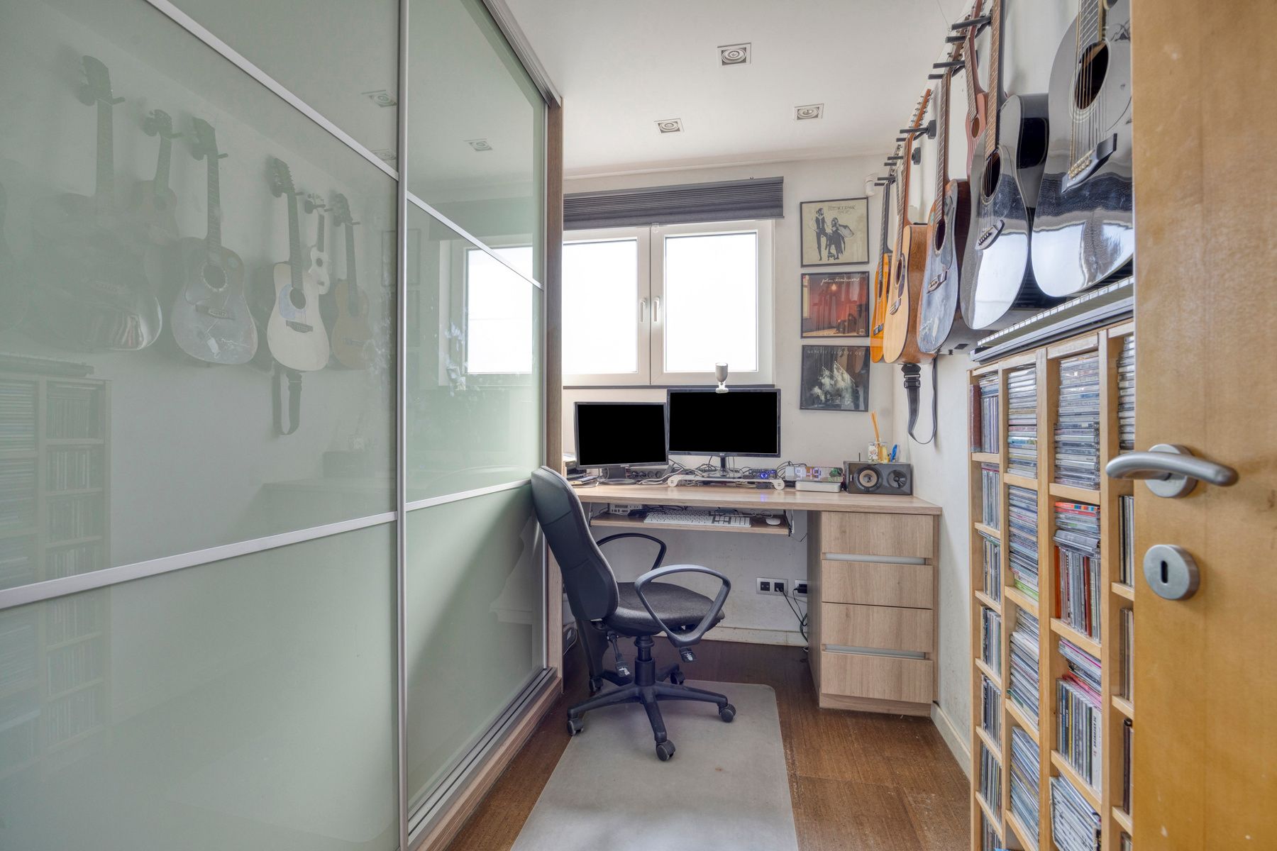 Rustig gelegen woning met garage foto 19