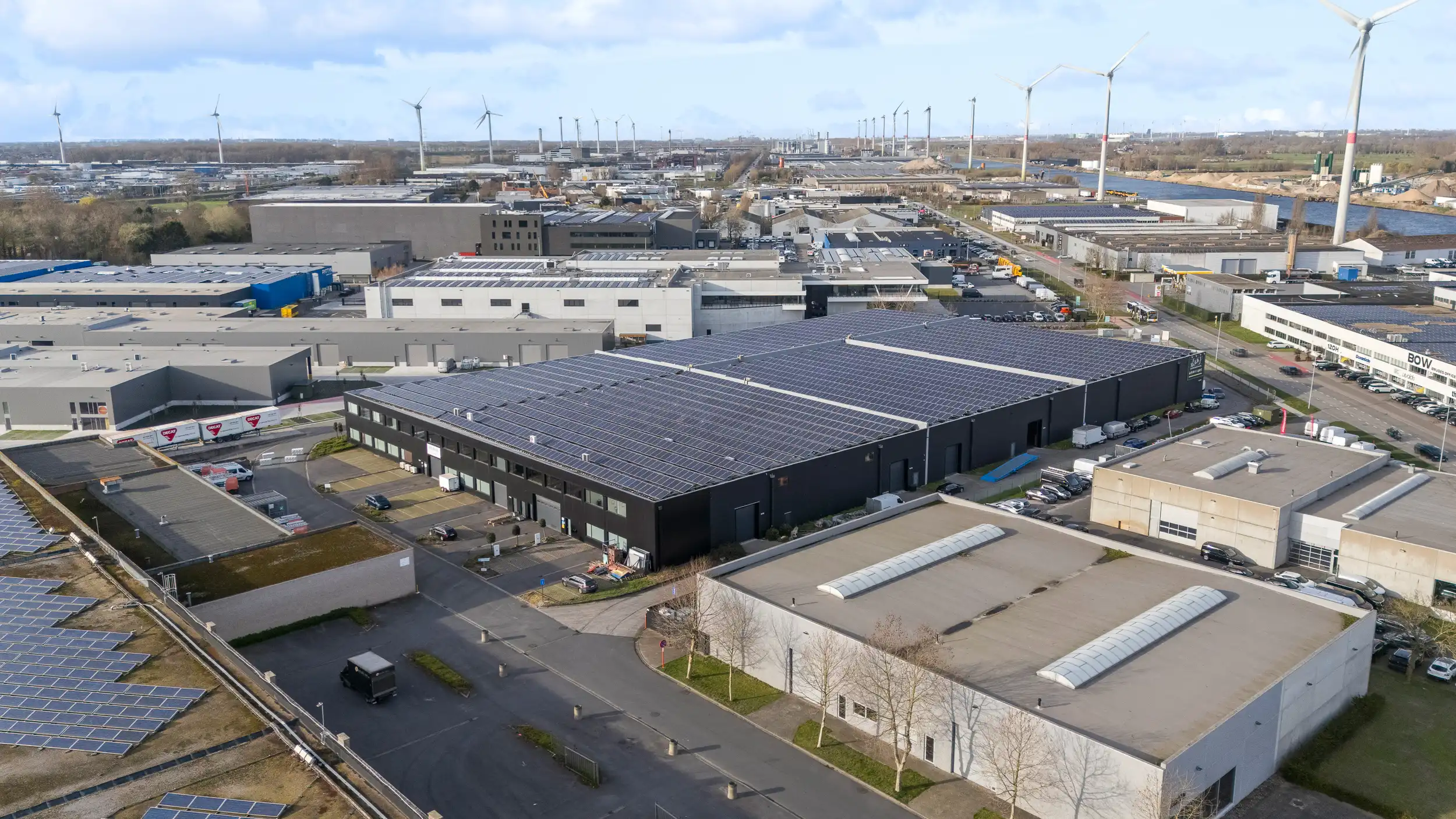 Top gelegen KMO-unit van 610 m² met parking foto 12