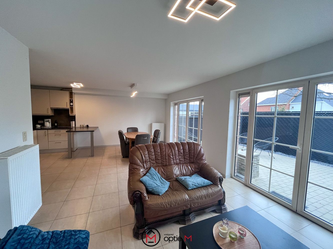 Gelijkvloers appartement met garage en terras in het hart van Munsterbilzen foto 6