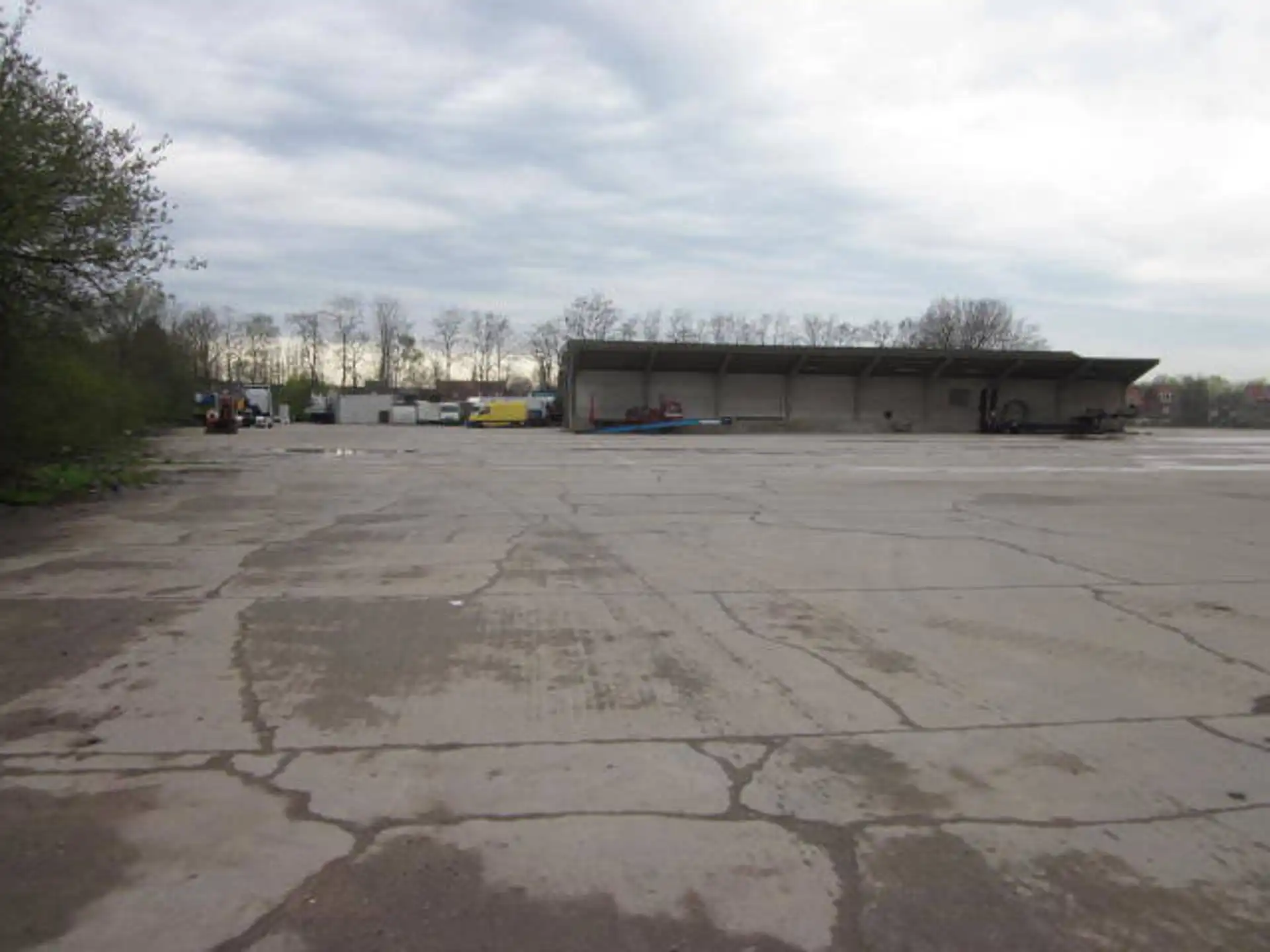 Terrein 2.500m² te huur nabij E19 foto 2