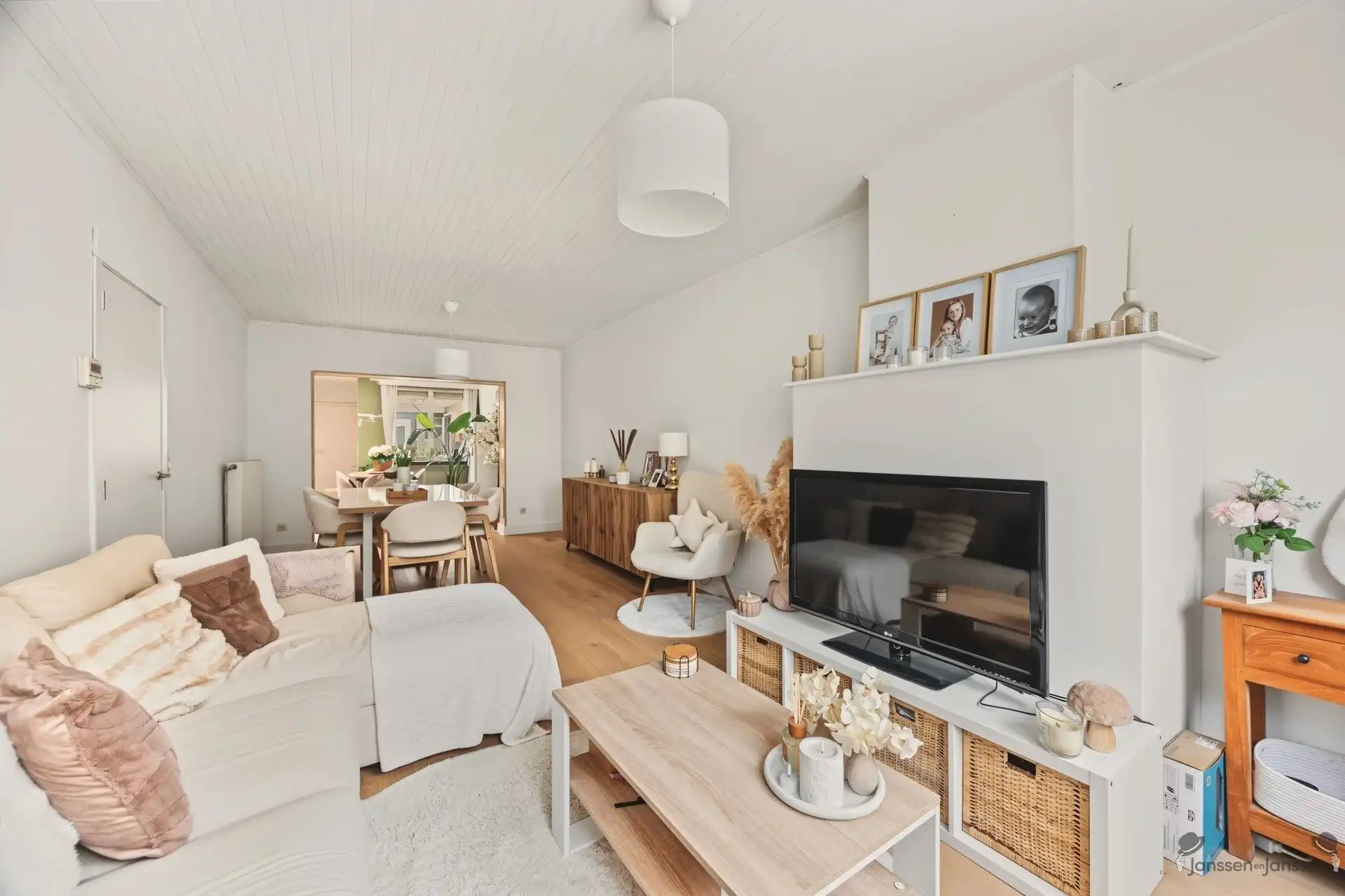 Gerenoveerde woning in gewilde straat in Schoten foto 5