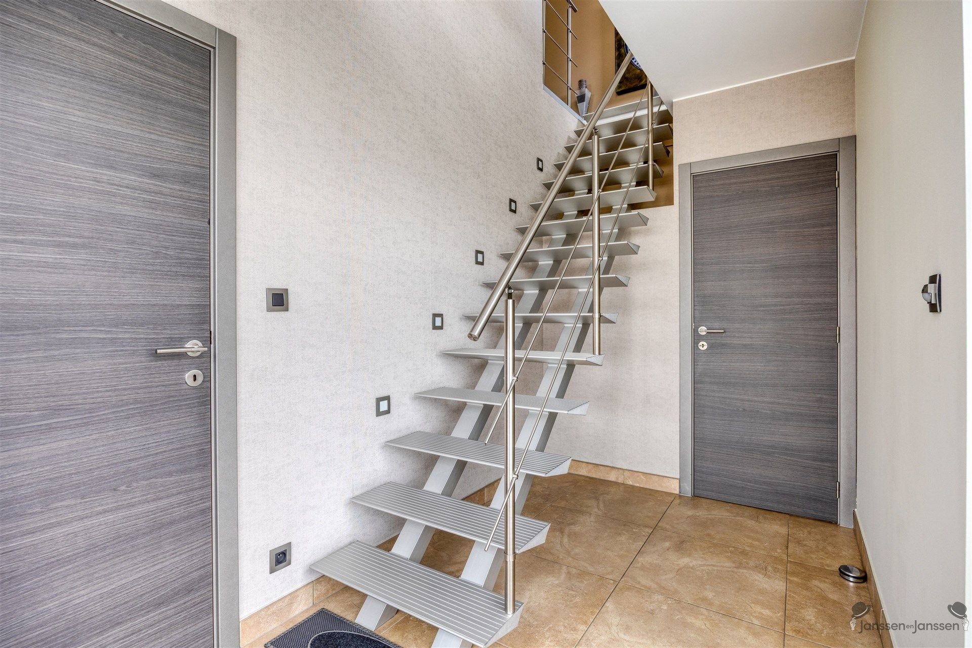 Ruim drie slaapkamer appartement  foto 3