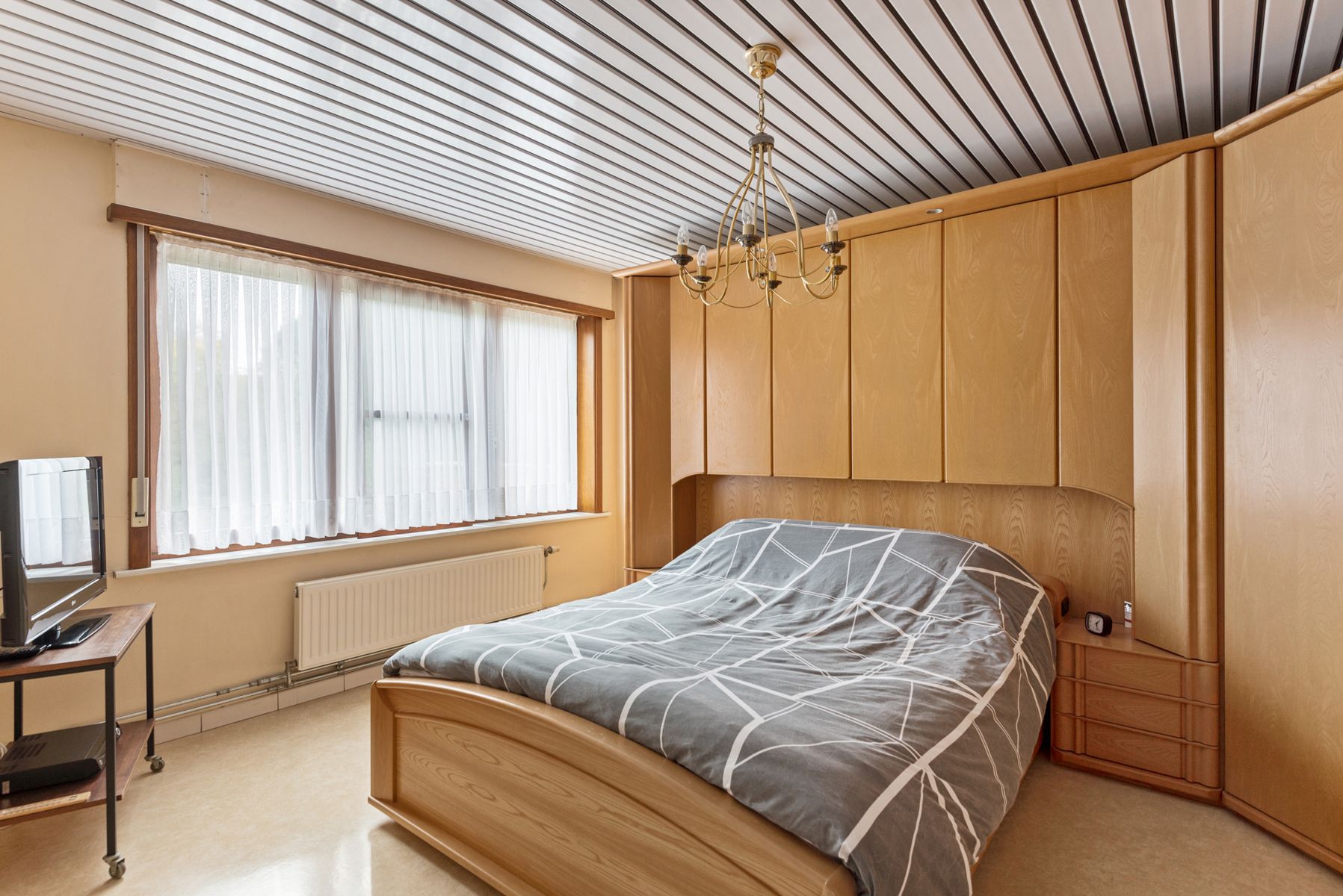 Kom de ruimte ontdekken in en achter deze halfopen bebouwing foto 23