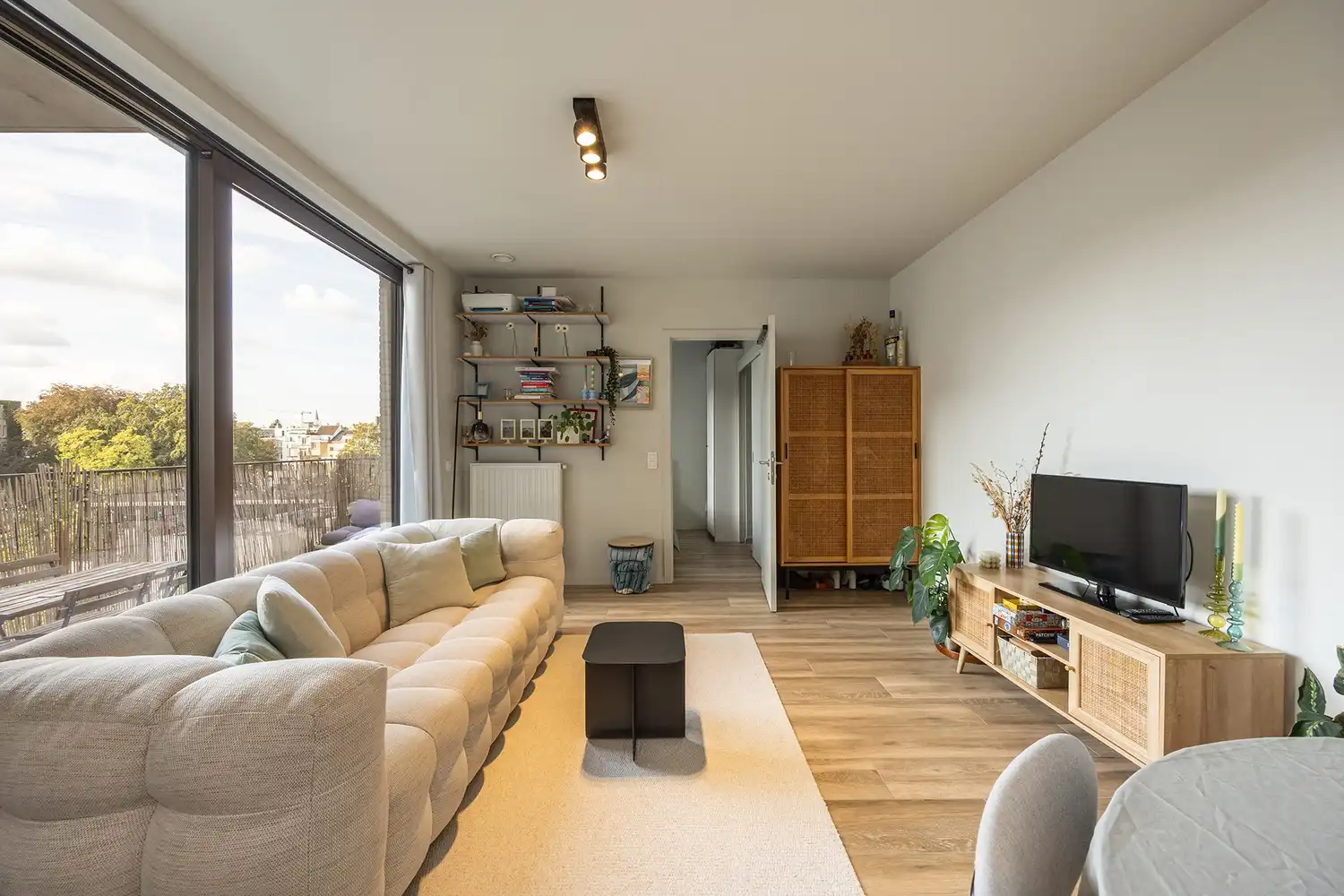 Recent 1 slpk appartement met ruim terras foto 6