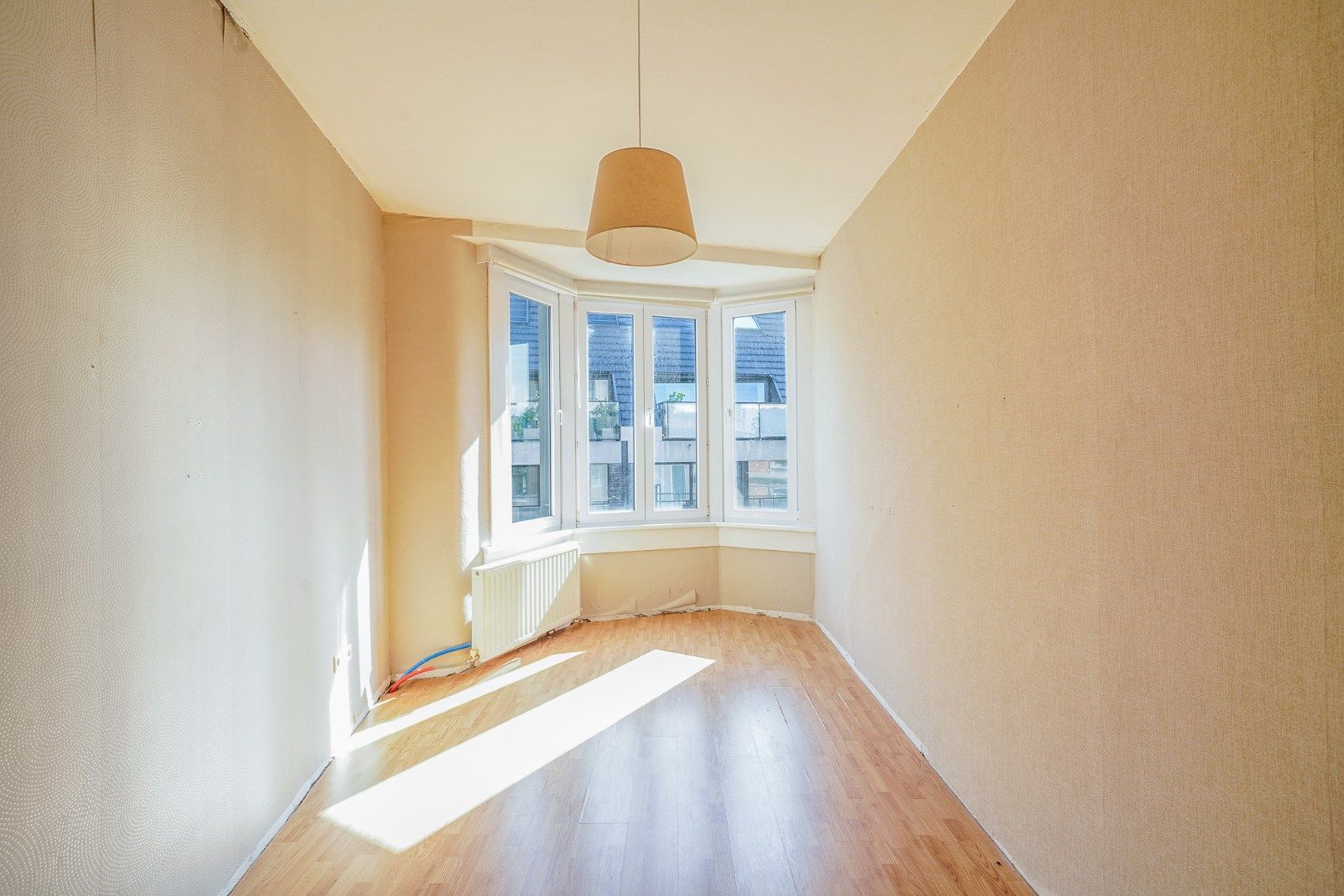 Te renoveren stadswoning met 5 slaapkamers, 3 badkamers en koer in hartje Oostende foto 9