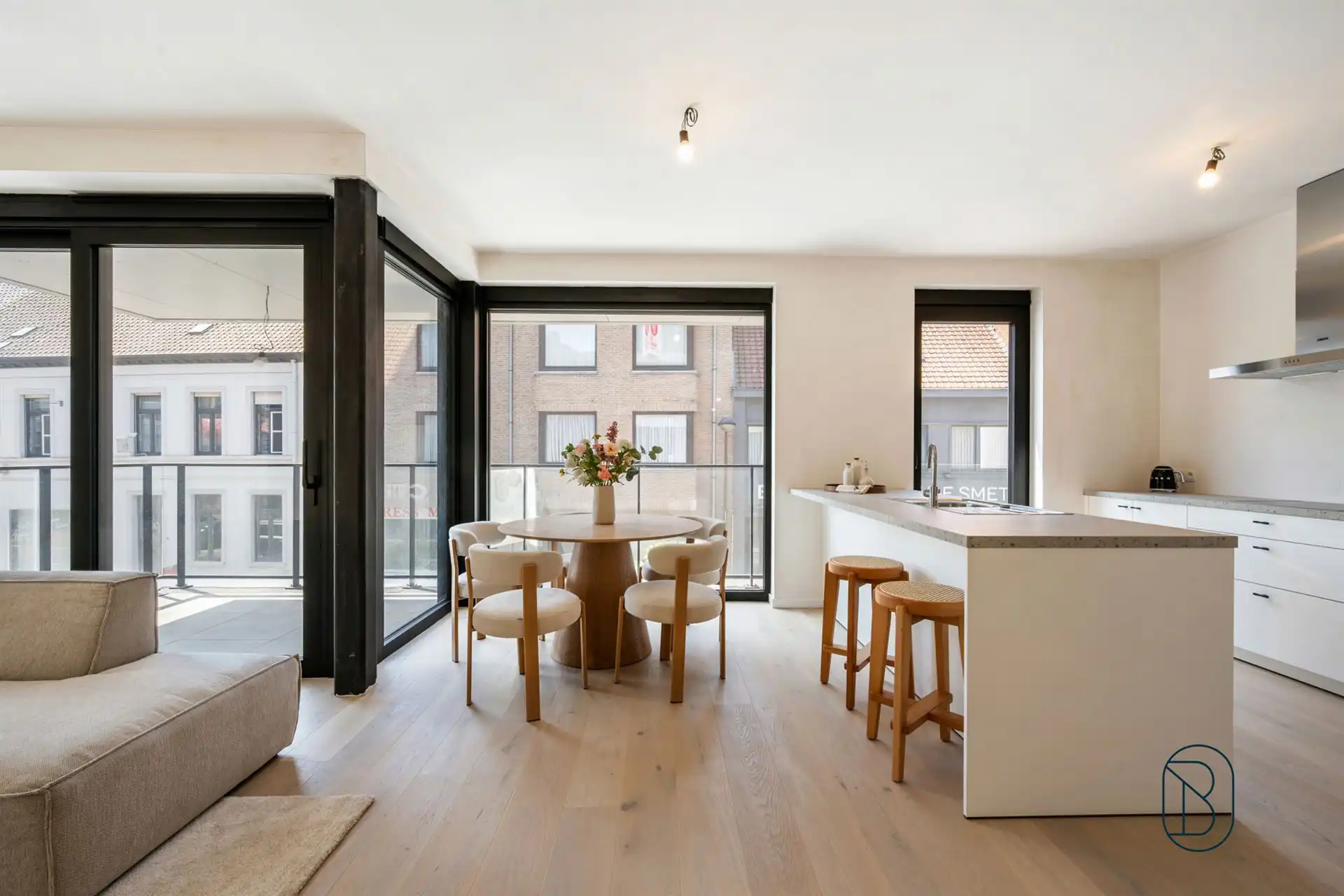 Mooie appartementen met terras + handelspand op topligging foto 11