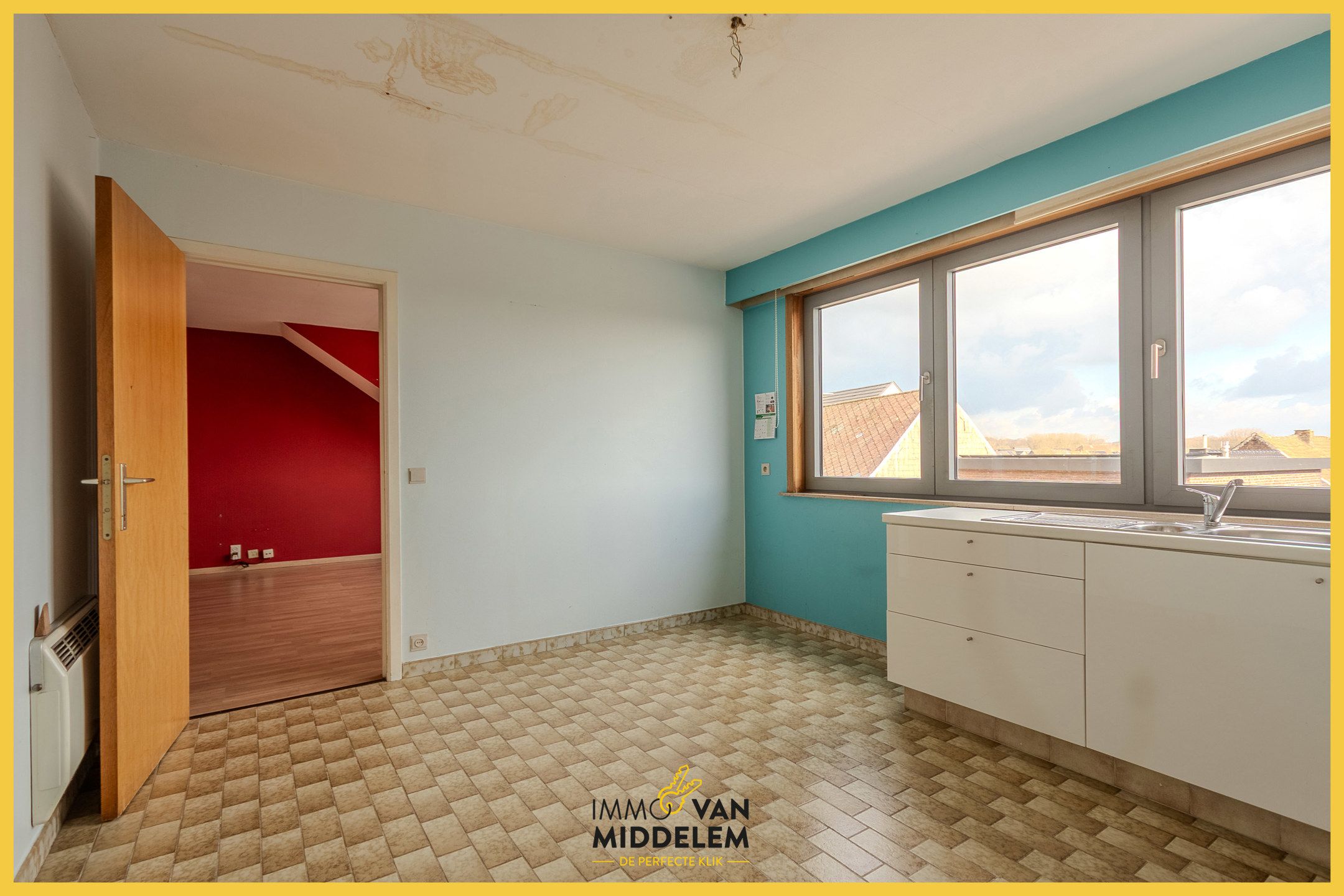LICHTRIJK EN RUIM APPARTEMENT MET 2 KAMERS & GARAGE  foto 5
