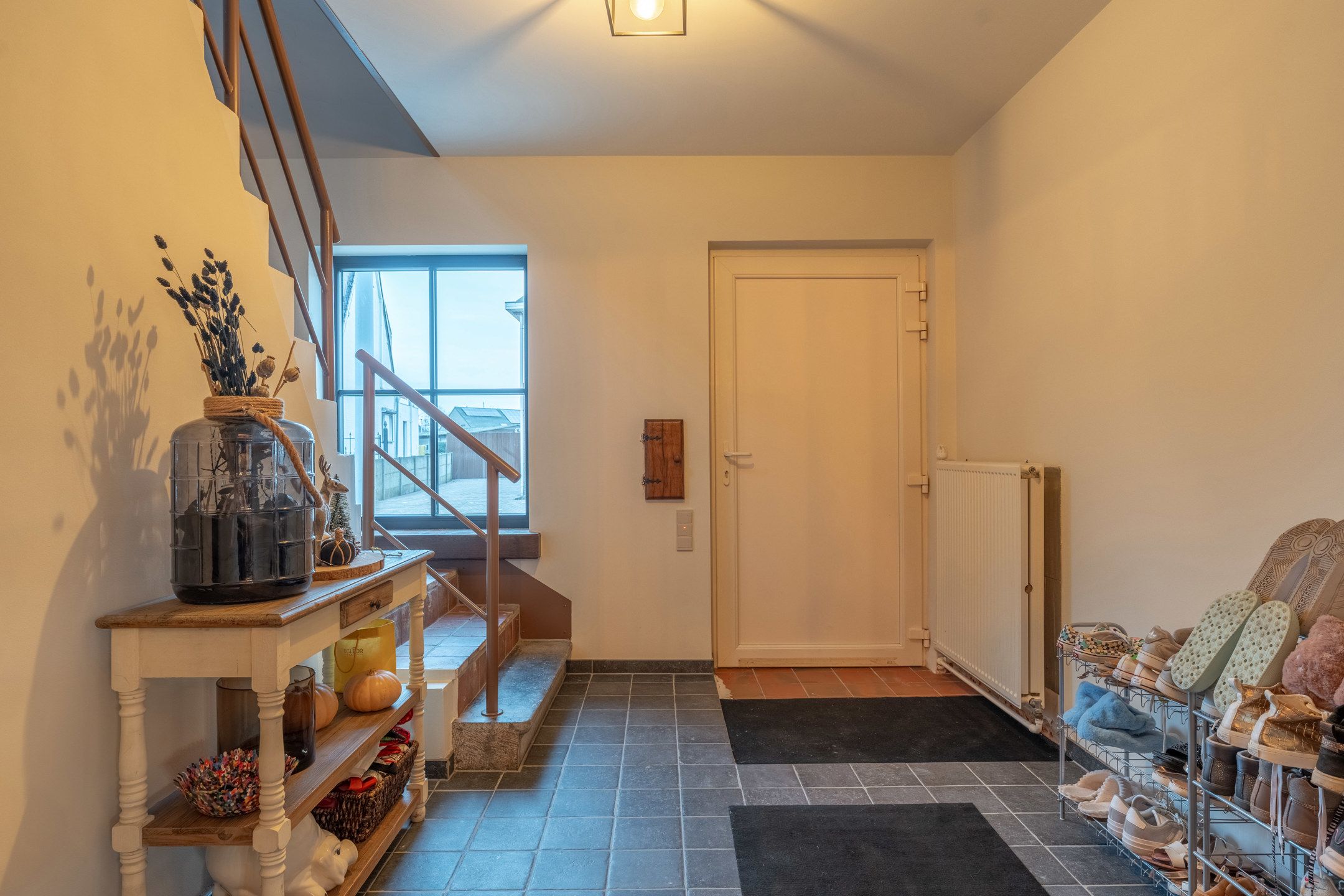 Instapklare gezinswoning met 5 slpks en 2 bdks te Vosselaar. foto 32