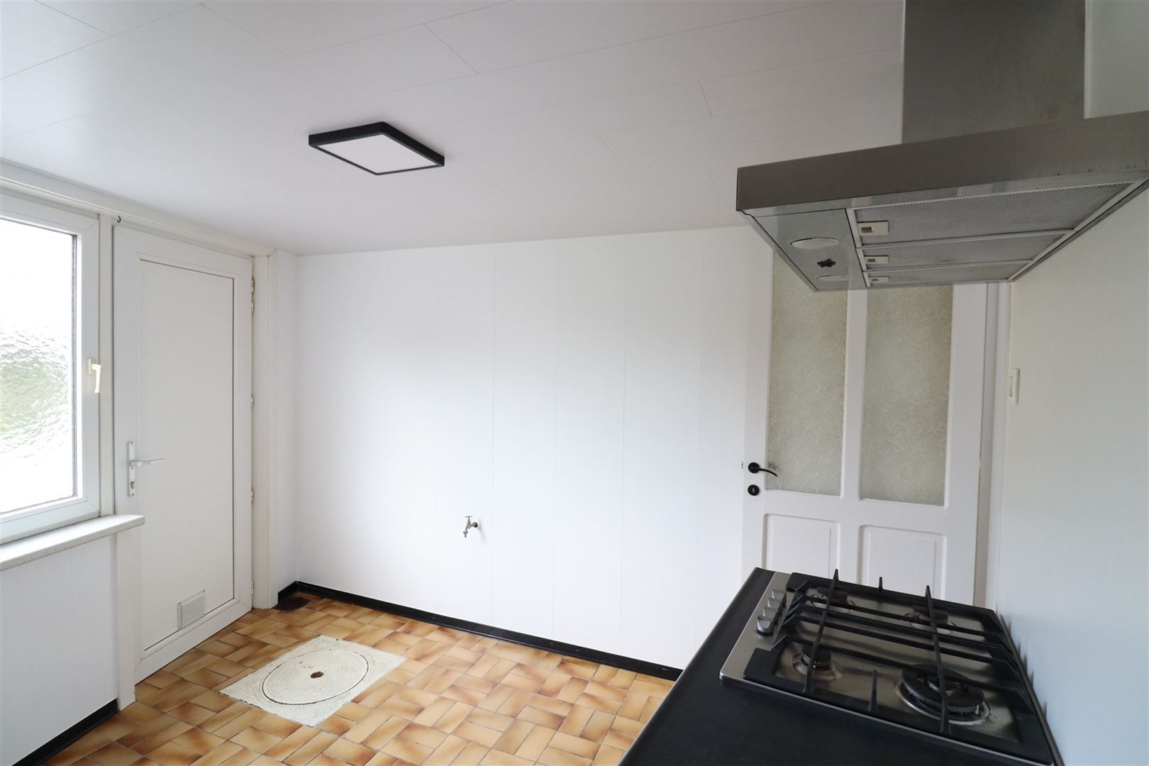 Opgefriste woning met 2 slaapkamers foto 10