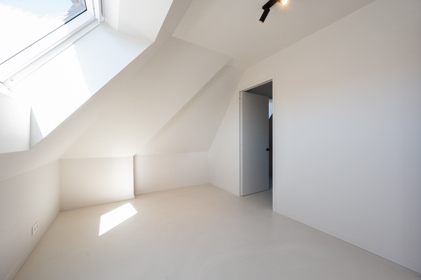 Prachtige nieuwbouwvilla in Duinenwater met ideale zonoriëntatie. foto 32