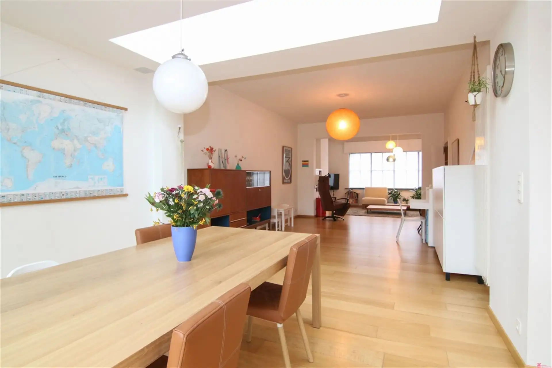 Prachtig vernieuwde halfopen woning op Pius-X foto 8