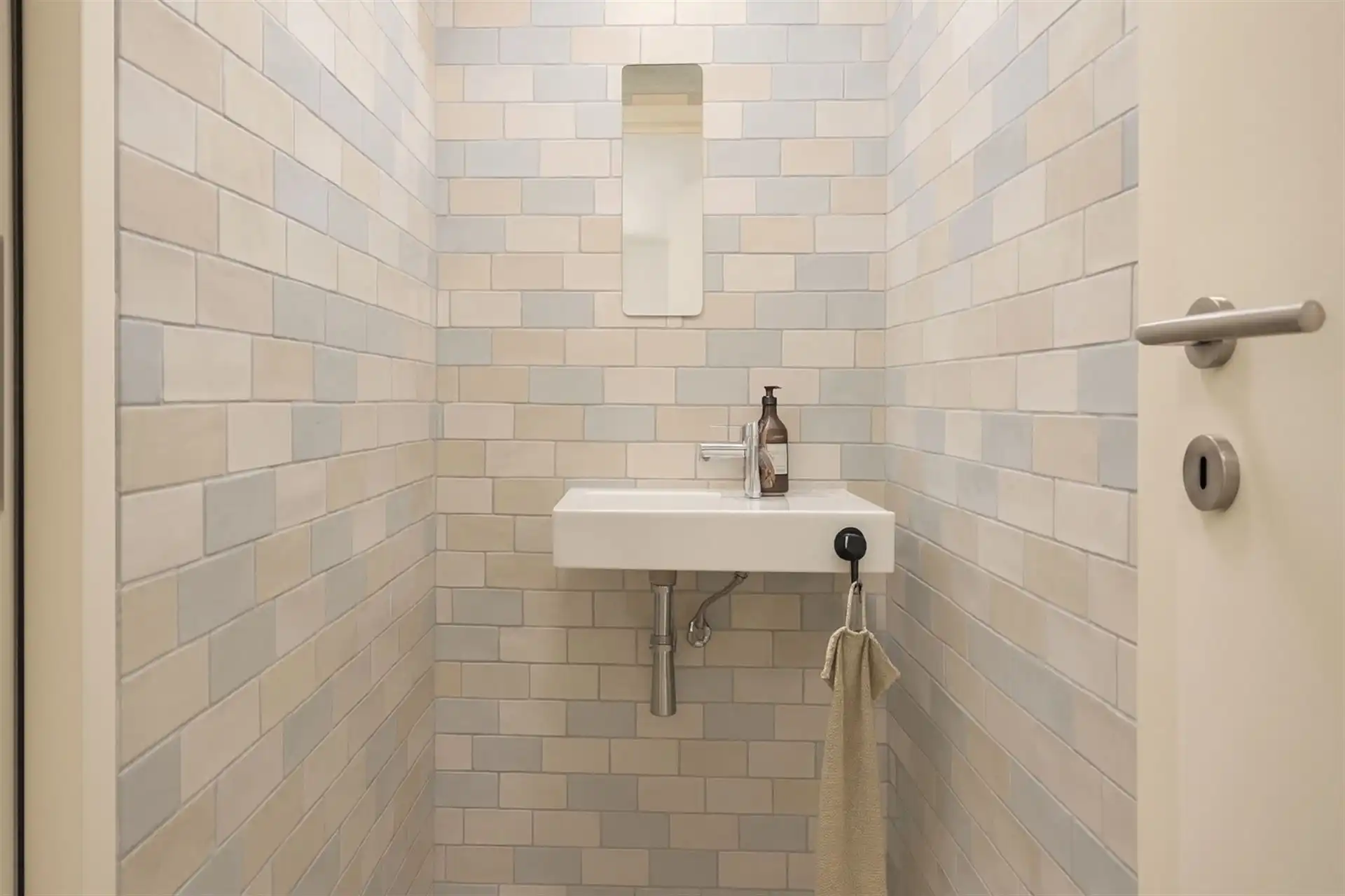 Instapklaar handelsglv met tuin nabij station. foto 10