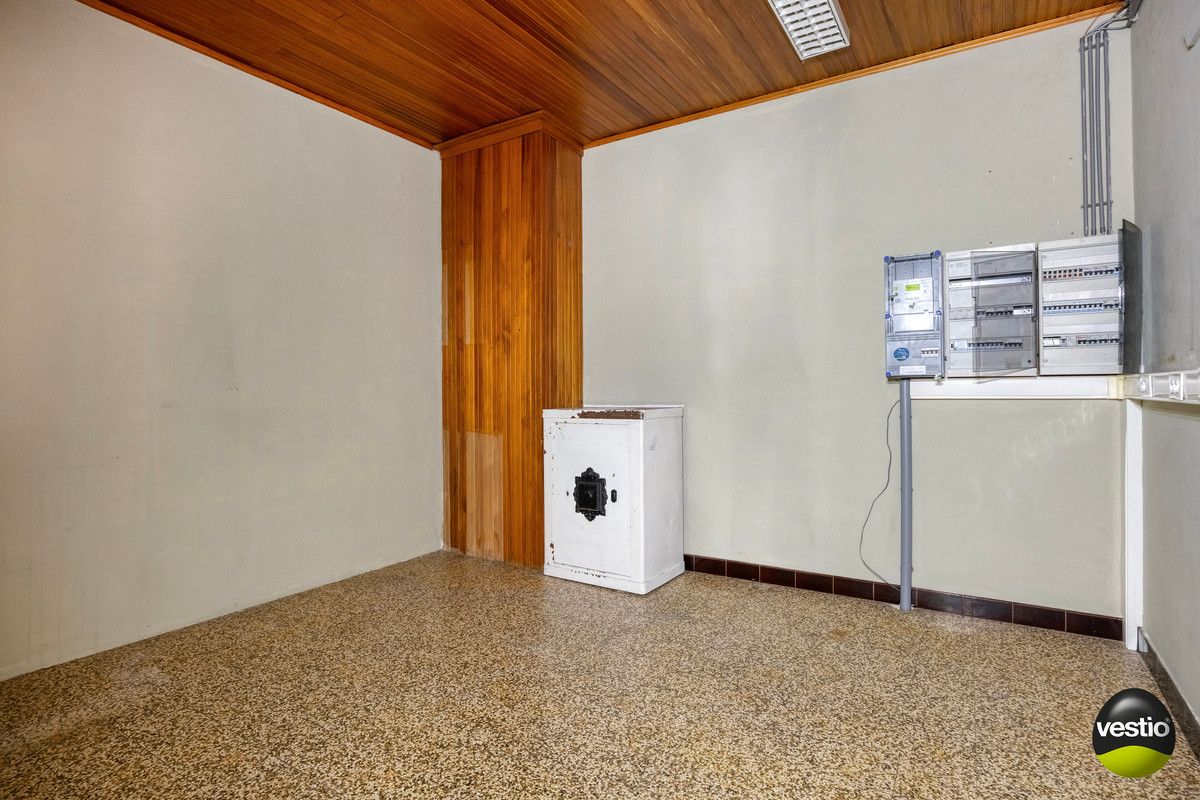 HANDELSPAND MET WOONST TE HOESELT NABIJ CENTRUM EN E313. foto 10